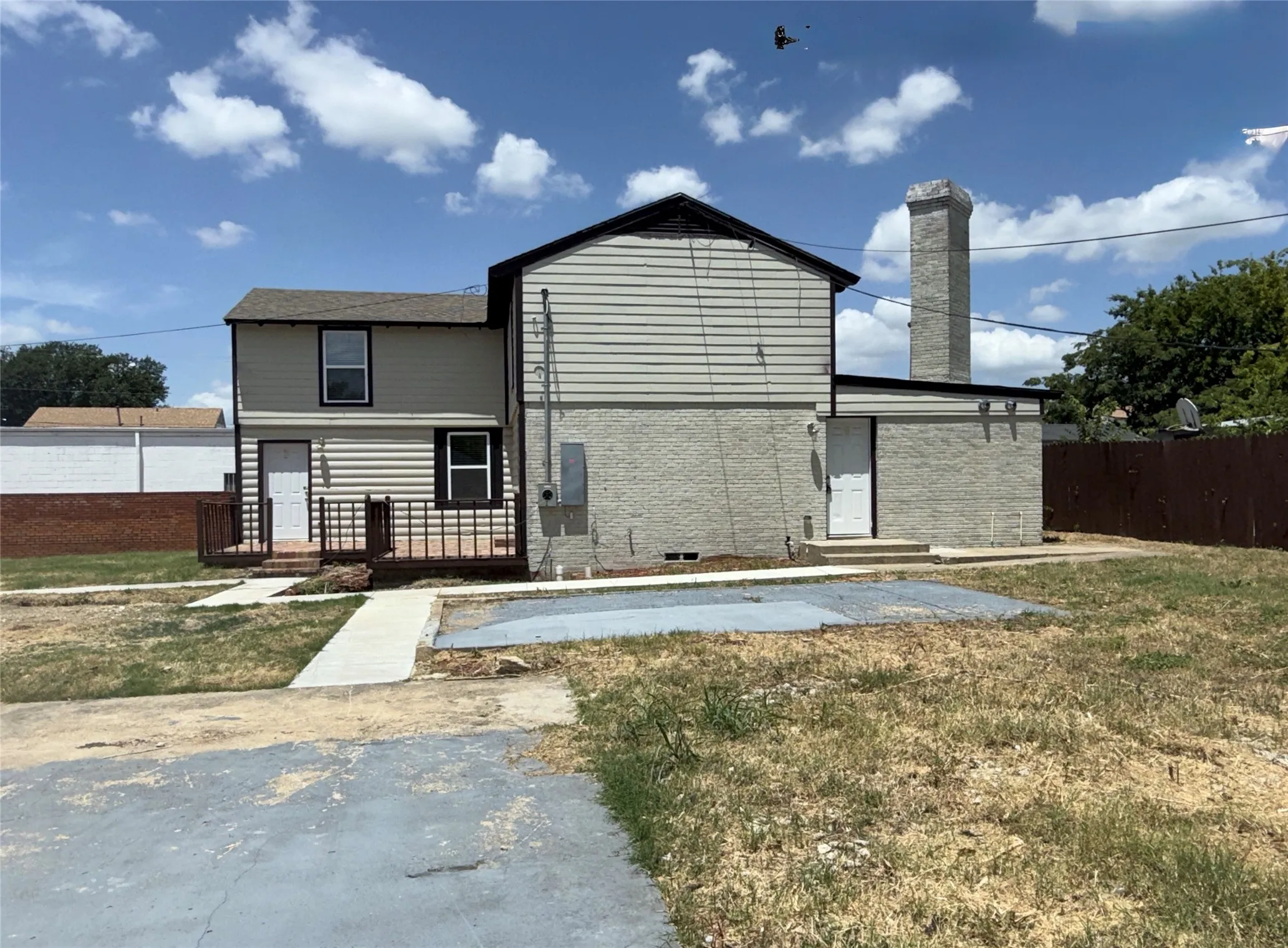 Single Family Residence For Sale in Dallas County , 7629 Military Parkway, Dallas, Texas 75227, 4 Bedroom, 4 Bathroom, Garage spaces, 3,120 Sqft, built in 1949, mls#21342553, Real Estate Agent in Dallas, Homes For Sale in Dallas county, Homes For Sale in Dallas, Realtor in Dallas Texas, Real Estate Brokerage Independent Realty Texas, Luminita Cordes Realtor
