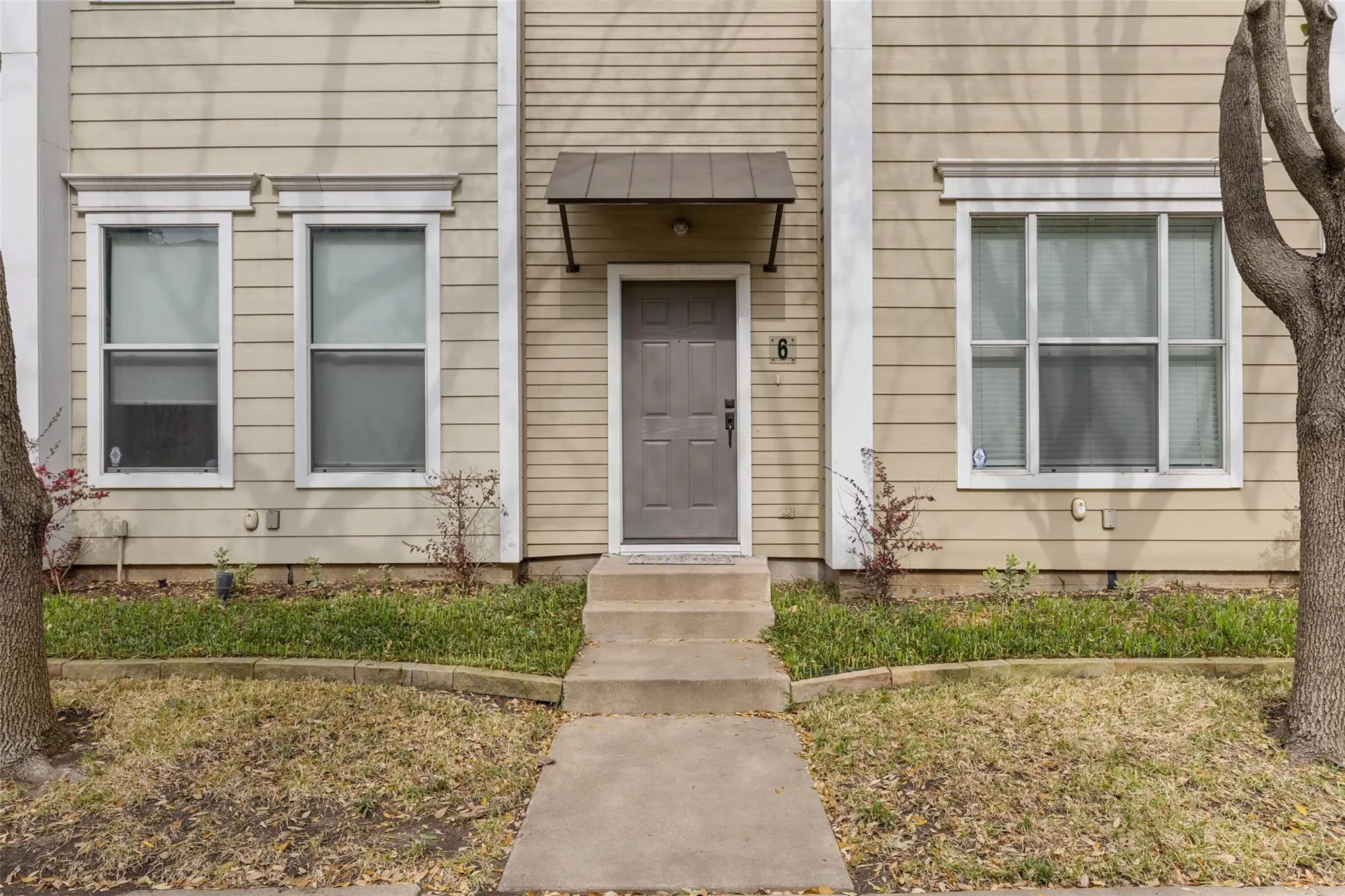 Townhouse For Rent in Dallas County , 4121 Mckinney Avenue 6, Dallas, Texas 75204, 2 Bedroom, 3 Bathroom, 2 Garage spaces, 1,880 Sqft, built in 2003, mls#21338148, Real Estate Agent in Dallas, Homes For Rent in Dallas county, Homes For Rent in Dallas, Realtor in Dallas Texas, Real Estate Brokerage Independent Realty Texas, Luminita Cordes Realtor