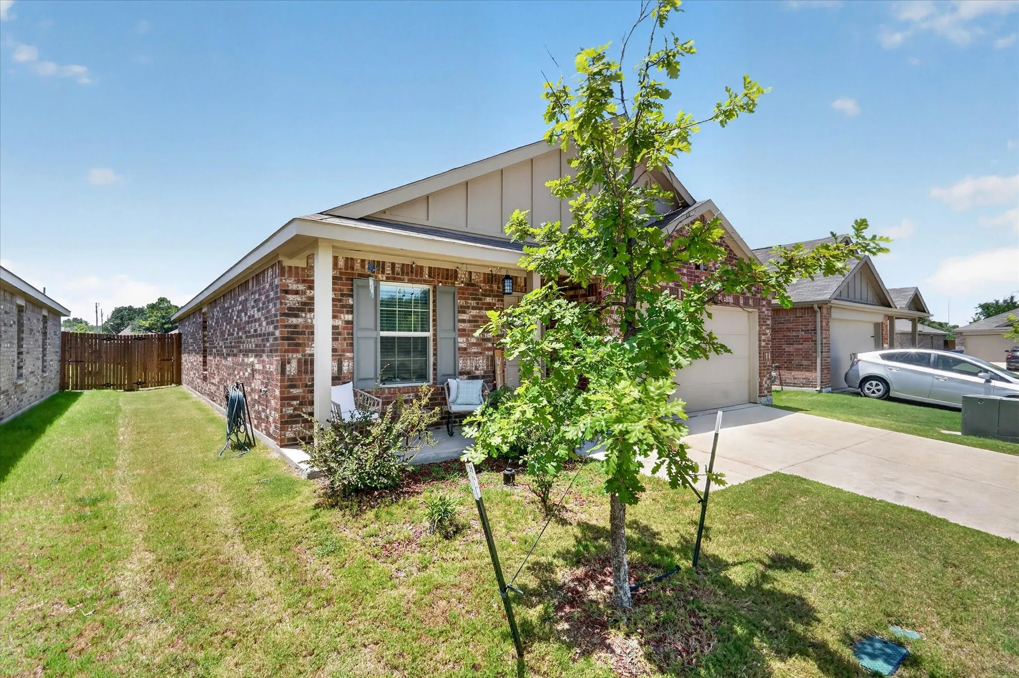 Single Family Residence For Rent in Ellis County , 2003 Ava Drive, Ennis, Texas 75119, 3 Bedroom, 2 Bathroom, 2 Garage spaces, 1,500 Sqft, built in 2023, mls#21343347, Real Estate Agent in Ennis, Homes For Rent in Ellis county, Homes For Rent in Ennis, Realtor in Ennis Texas, Real Estate Brokerage Independent Realty Texas, Luminita Cordes Realtor