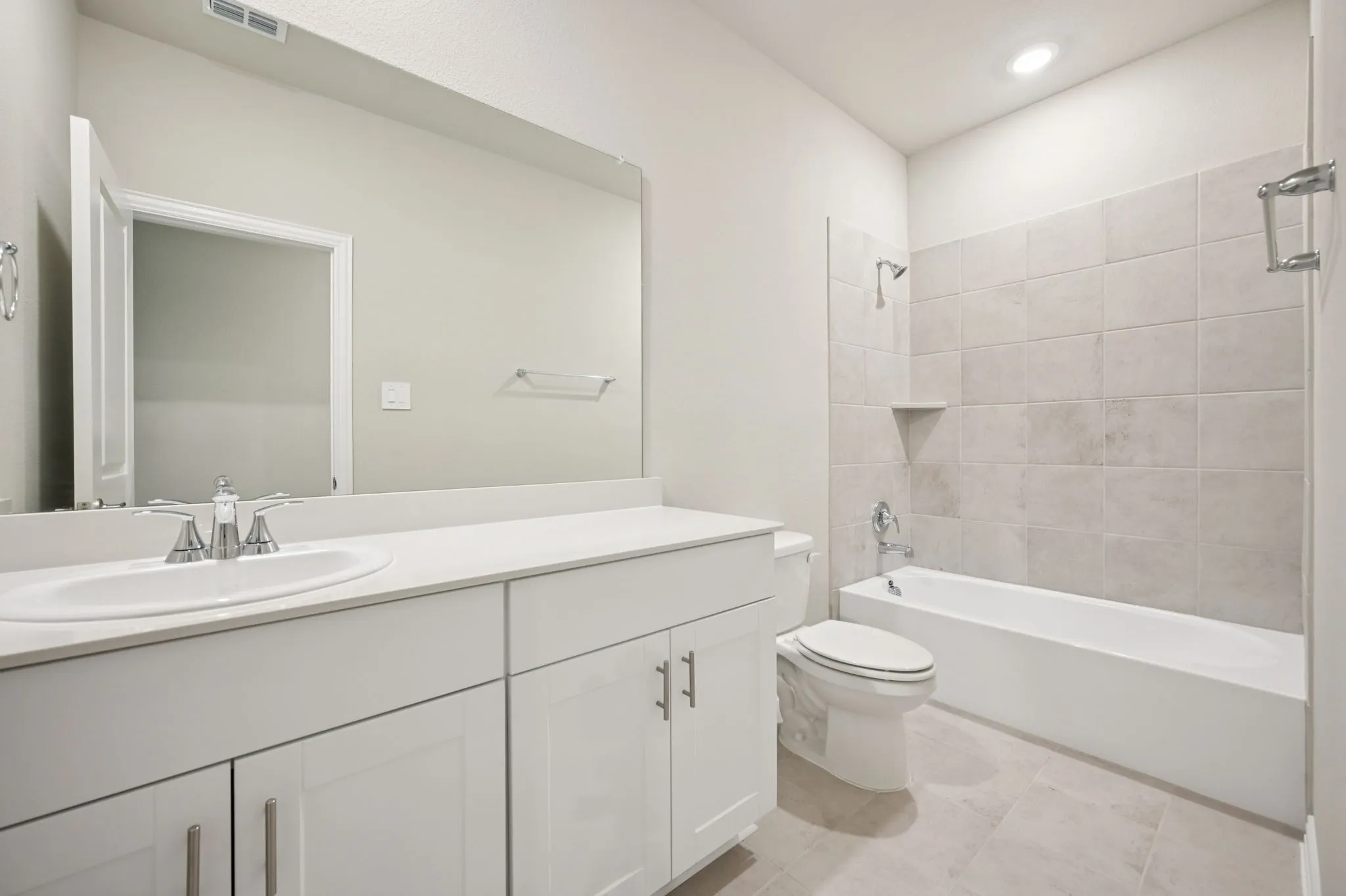 Photo is not of the actual home, but is an inspirational photo of builder’s model home and may depict options, furnishings, and/or decorator features that are not included.