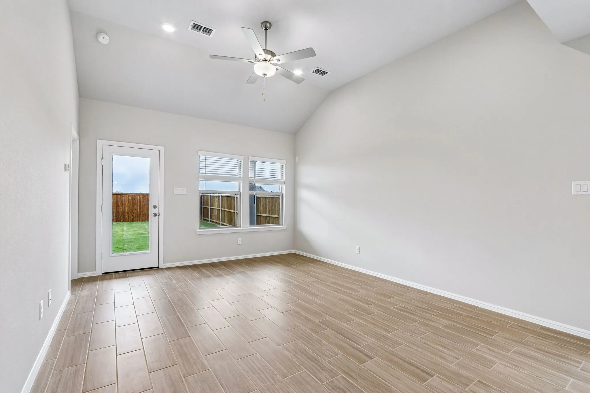 Single Family Residence For Sale in Grayson County , 1295 Wild Cherry Way, Van Alstyne, Texas 75495, 4 Bedroom, 3 Bathroom, 2 Garage spaces, 2,155 Sqft, built in 2026, mls#21333382, Real Estate Agent in Van Alstyne, Homes For Sale in Grayson county, Homes For Sale in Van Alstyne, Realtor in Van Alstyne Texas, Real Estate Brokerage Independent Realty Texas, Luminita Cordes Realtor