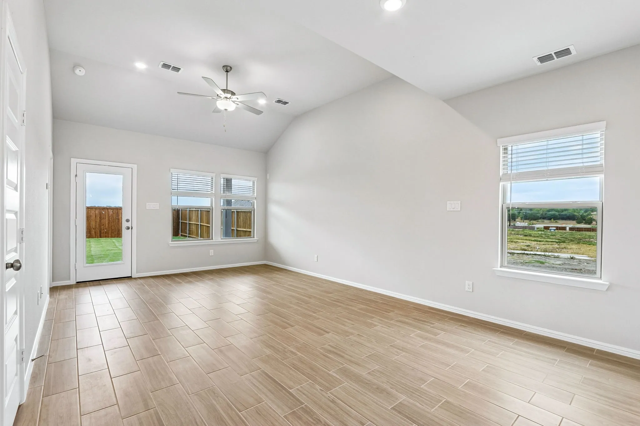 Single Family Residence For Sale in Grayson County , 1295 Wild Cherry Way, Van Alstyne, Texas 75495, 4 Bedroom, 3 Bathroom, 2 Garage spaces, 2,155 Sqft, built in 2026, mls#21333382, Real Estate Agent in Van Alstyne, Homes For Sale in Grayson county, Homes For Sale in Van Alstyne, Realtor in Van Alstyne Texas, Real Estate Brokerage Independent Realty Texas, Luminita Cordes Realtor