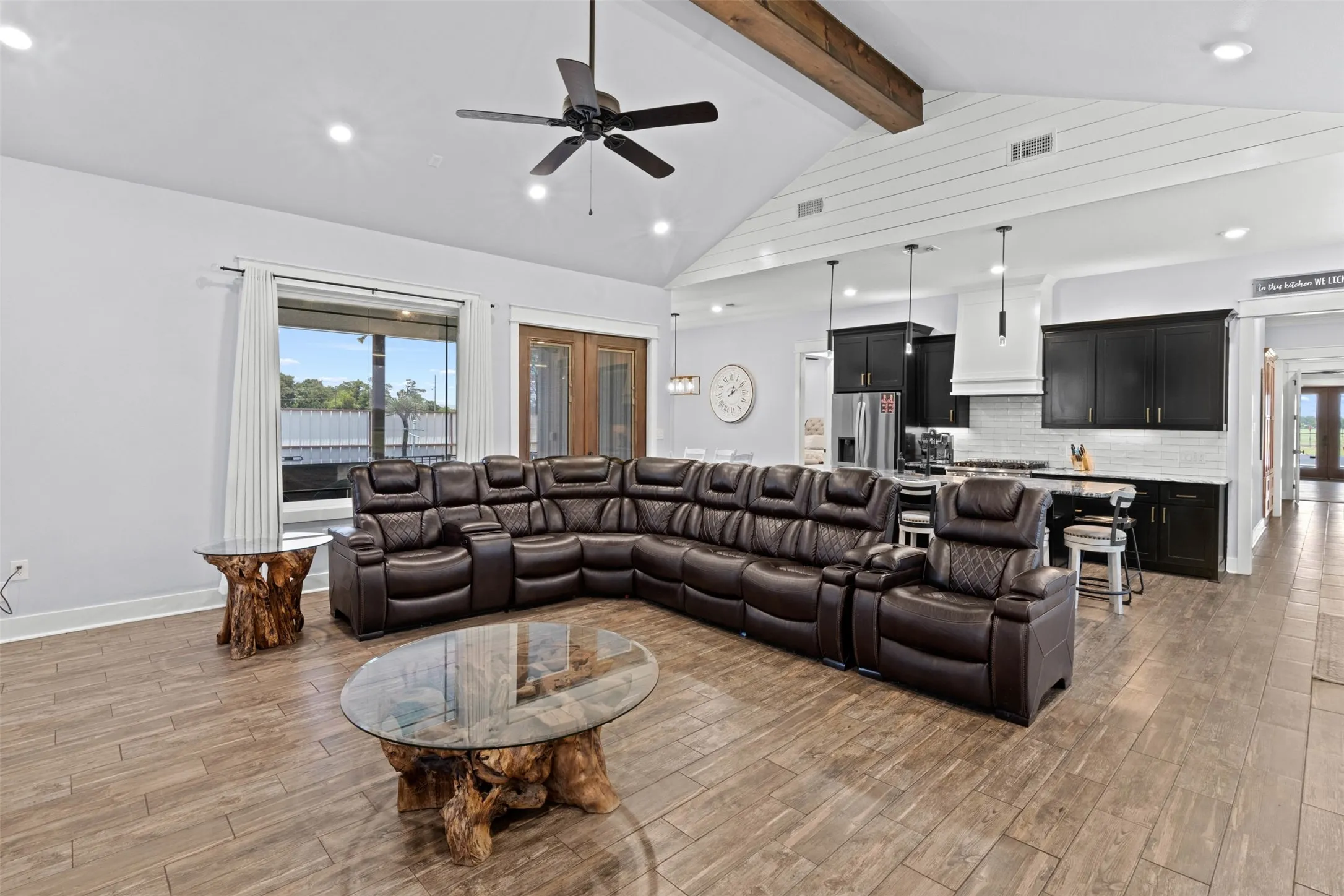 Single Family Residence For Sale in Van Zandt County , 1218 VZ County Road 4133, Canton, Texas 75103, 5 Bedroom, 4 Bathroom, Garage spaces, 3,619 Sqft, built in 2020, mls#21343545, Real Estate Agent in Canton, Homes For Sale in Van Zandt county, Homes For Sale in Canton, Realtor in Canton Texas, Real Estate Brokerage Independent Realty Texas, Luminita Cordes Realtor