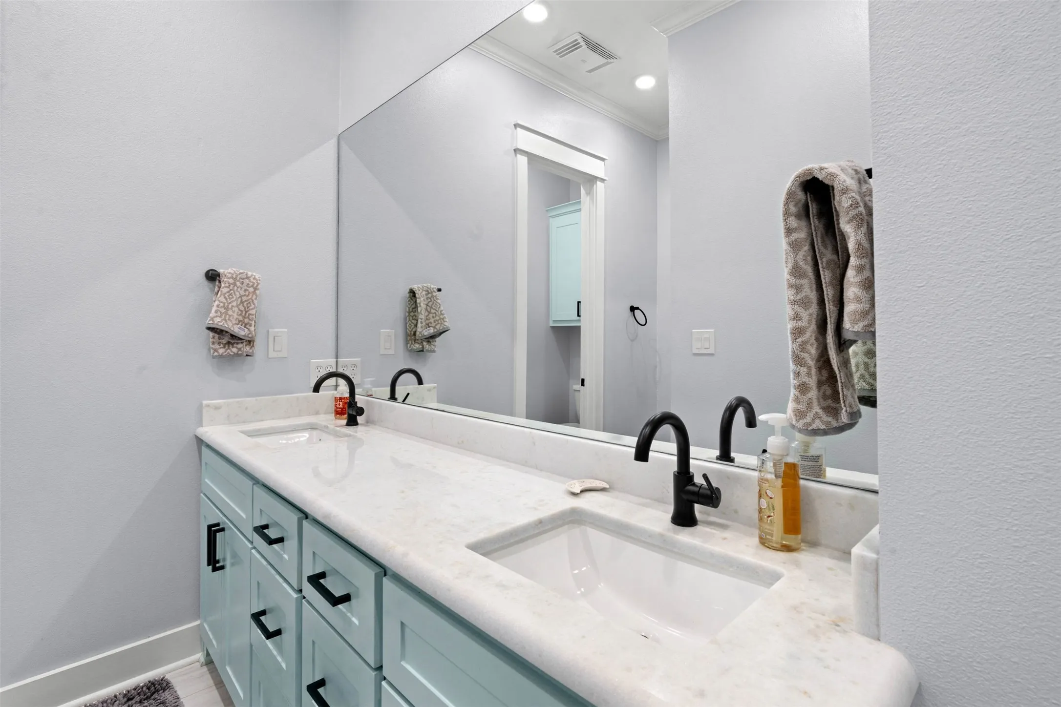 Single Family Residence For Sale in Van Zandt County , 1218 VZ County Road 4133, Canton, Texas 75103, 5 Bedroom, 4 Bathroom, Garage spaces, 3,619 Sqft, built in 2020, mls#21343545, Real Estate Agent in Canton, Homes For Sale in Van Zandt county, Homes For Sale in Canton, Realtor in Canton Texas, Real Estate Brokerage Independent Realty Texas, Luminita Cordes Realtor