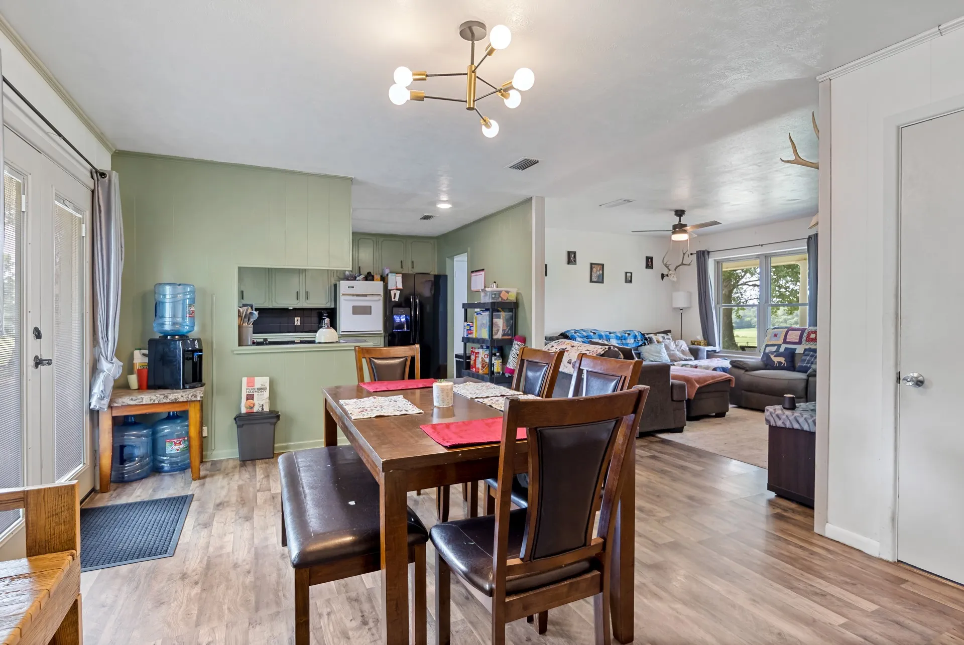 Single Family Residence For Sale in Camp County , 3259 Fm 557, Pittsburg, Texas 75686, 3 Bedrooms, 2 Bathrooms, Garage spaces, 1,456 Sqft, built in 1964, Price $280,000, mls#21342240, Real Estate Agent in Pittsburg, Homes For Sale in Camp county, Homes For Sale in Pittsburg, Realtor in Pittsburg Texas, Real Estate Brokerage Independent Realty Texas, Luminita Cordes Realtor