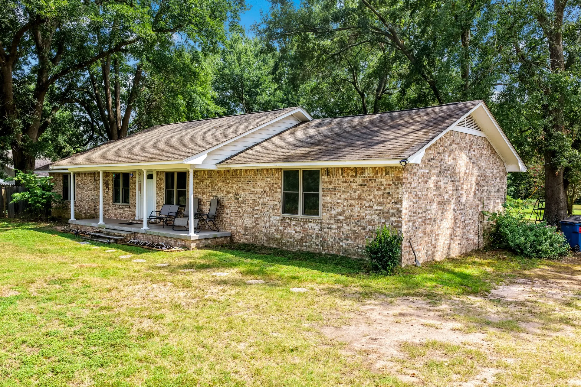 Single Family Residence For Sale in Camp County , 3259 Fm 557, Pittsburg, Texas 75686, 3 Bedrooms, 2 Bathrooms, Garage spaces, 1,456 Sqft, built in 1964, Price $280,000, mls#21342240, Real Estate Agent in Pittsburg, Homes For Sale in Camp county, Homes For Sale in Pittsburg, Realtor in Pittsburg Texas, Real Estate Brokerage Independent Realty Texas, Luminita Cordes Realtor