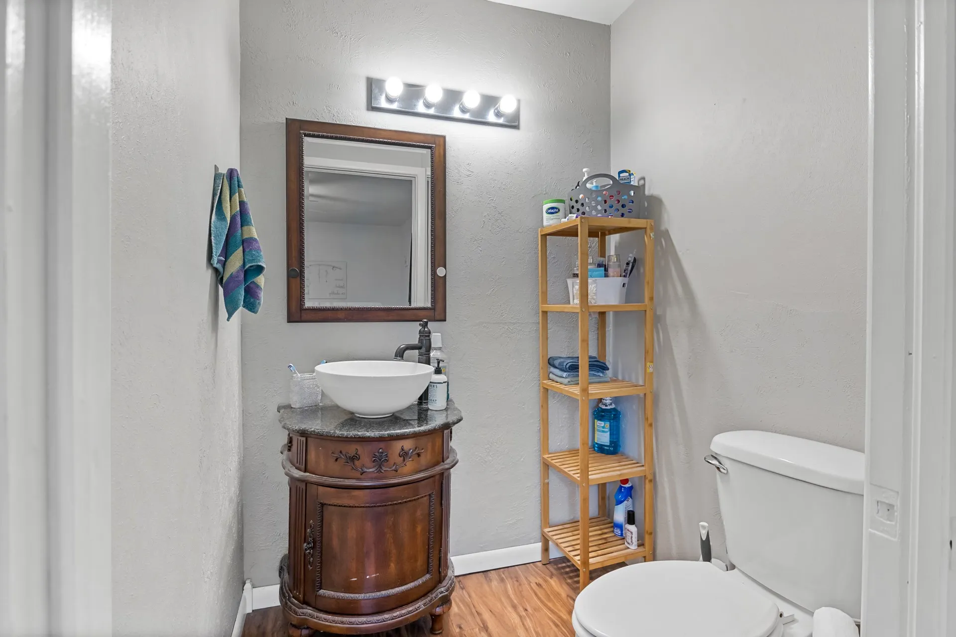 Single Family Residence For Sale in Camp County , 3259 Fm 557, Pittsburg, Texas 75686, 3 Bedrooms, 2 Bathrooms, Garage spaces, 1,456 Sqft, built in 1964, Price $280,000, mls#21342240, Real Estate Agent in Pittsburg, Homes For Sale in Camp county, Homes For Sale in Pittsburg, Realtor in Pittsburg Texas, Real Estate Brokerage Independent Realty Texas, Luminita Cordes Realtor