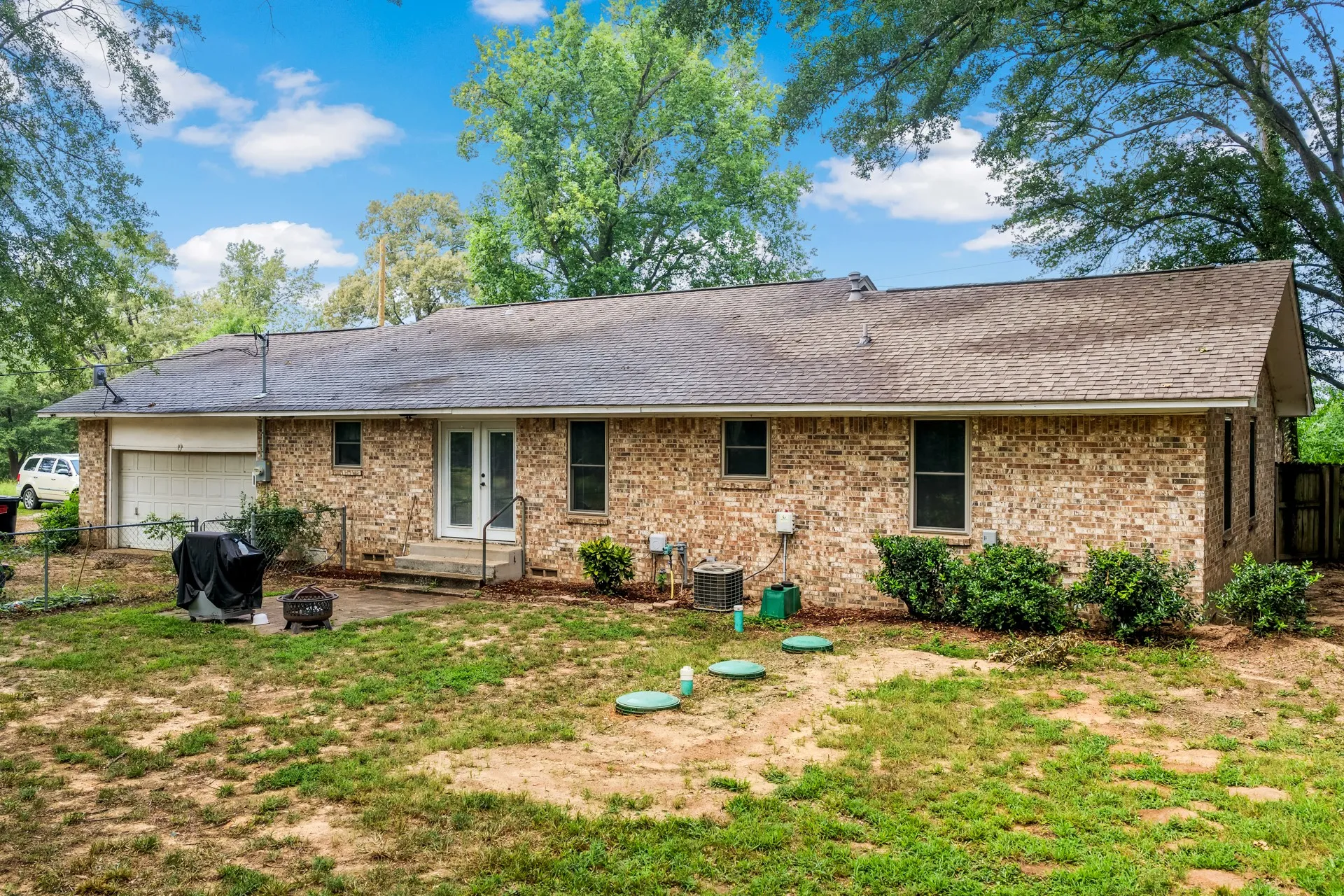 Single Family Residence For Sale in Camp County , 3259 Fm 557, Pittsburg, Texas 75686, 3 Bedrooms, 2 Bathrooms, Garage spaces, 1,456 Sqft, built in 1964, Price $280,000, mls#21342240, Real Estate Agent in Pittsburg, Homes For Sale in Camp county, Homes For Sale in Pittsburg, Realtor in Pittsburg Texas, Real Estate Brokerage Independent Realty Texas, Luminita Cordes Realtor