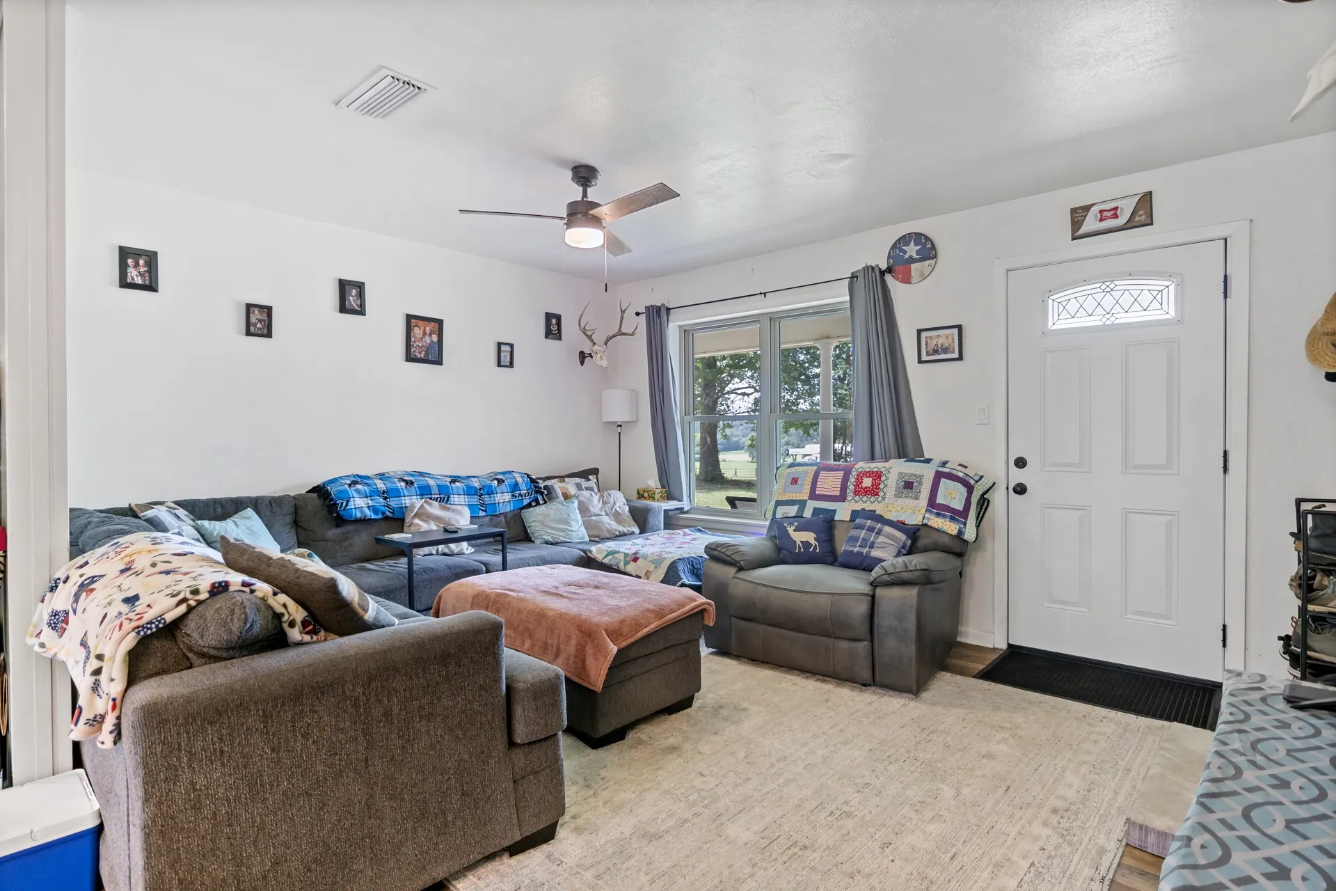 Single Family Residence For Sale in Camp County , 3259 Fm 557, Pittsburg, Texas 75686, 3 Bedrooms, 2 Bathrooms, Garage spaces, 1,456 Sqft, built in 1964, Price $280,000, mls#21342240, Real Estate Agent in Pittsburg, Homes For Sale in Camp county, Homes For Sale in Pittsburg, Realtor in Pittsburg Texas, Real Estate Brokerage Independent Realty Texas, Luminita Cordes Realtor