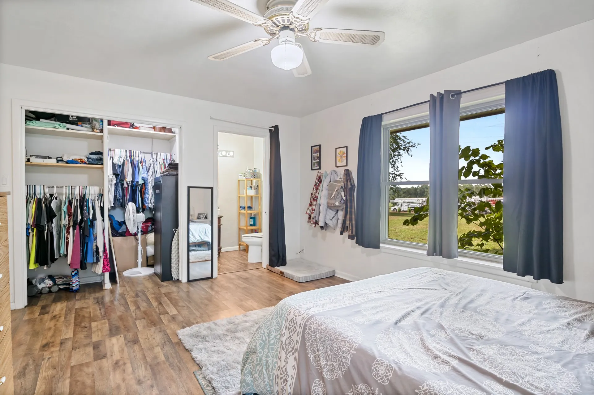 Single Family Residence For Sale in Camp County , 3259 Fm 557, Pittsburg, Texas 75686, 3 Bedrooms, 2 Bathrooms, Garage spaces, 1,456 Sqft, built in 1964, Price $280,000, mls#21342240, Real Estate Agent in Pittsburg, Homes For Sale in Camp county, Homes For Sale in Pittsburg, Realtor in Pittsburg Texas, Real Estate Brokerage Independent Realty Texas, Luminita Cordes Realtor