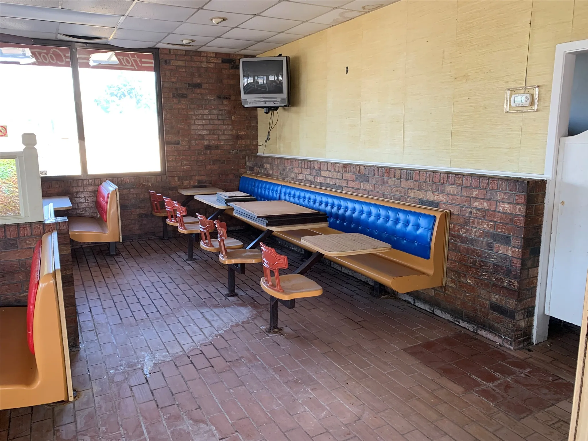 Business For Sale in Henderson County , 617 W Corsicana Street, Athens, Texas 75751, 0, 0, Garage spaces, 0 Sqft, built in 1981, mls#21343548, Real Estate Agent in Athens, Homes For Sale in Henderson county, Homes For Sale in Athens, Realtor in Athens Texas, Real Estate Brokerage Independent Realty Texas, Luminita Cordes Realtor