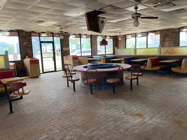 Business For Sale in Henderson County , 617 W Corsicana Street, Athens, Texas 75751, 0, 0, Garage spaces, 0 Sqft, built in 1981, mls#21343548, Real Estate Agent in Athens, Homes For Sale in Henderson county, Homes For Sale in Athens, Realtor in Athens Texas, Real Estate Brokerage Independent Realty Texas, Luminita Cordes Realtor