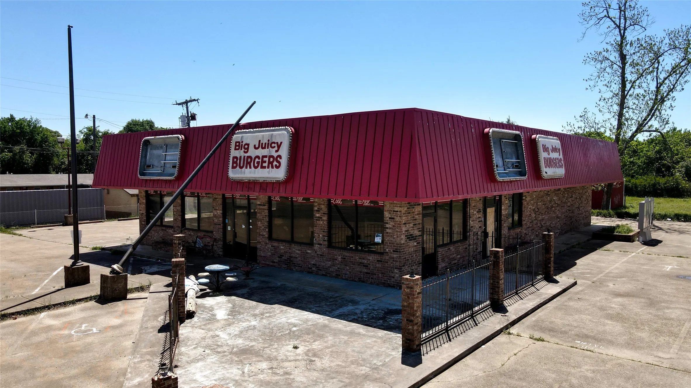 Business For Sale in Henderson County , 617 W Corsicana Street, Athens, Texas 75751, 0, 0, Garage spaces, 0 Sqft, built in 1981, mls#21343548, Real Estate Agent in Athens, Homes For Sale in Henderson county, Homes For Sale in Athens, Realtor in Athens Texas, Real Estate Brokerage Independent Realty Texas, Luminita Cordes Realtor