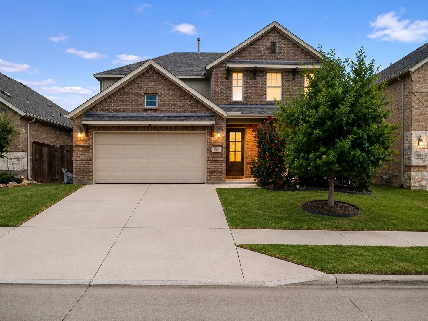 Single Family Residence For Sale in Tarrant County , 125 Kirwin Drive, Fort Worth, Texas 76131, 4 Bedrooms, 3 Bathrooms, 2 Garage spaces, 2,714 Sqft, built in 2020, Price $425,000, mls#21343226, Real Estate Agent in Fort Worth, Homes For Sale in Tarrant county, Homes For Sale in Fort Worth, Realtor in Fort Worth Texas, Real Estate Brokerage Independent Realty Texas, Luminita Cordes Realtor
