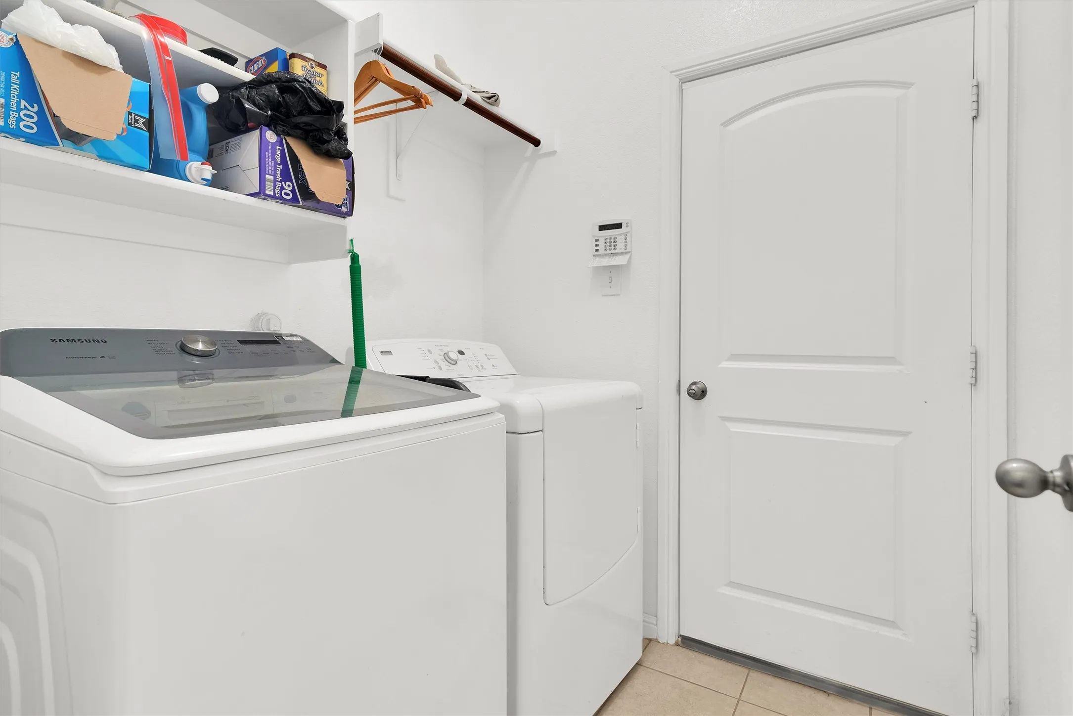 Single Family Residence For Sale in Dallas County , 4005 Hawthorne Drive, Sachse, Texas 75048, 3 Bedroom, 2 Bathroom, 2 Garage spaces, 2,187 Sqft, built in 2014, mls#21342861, Real Estate Agent in Sachse, Homes For Sale in Dallas county, Homes For Sale in Sachse, Realtor in Sachse Texas, Real Estate Brokerage Independent Realty Texas, Luminita Cordes Realtor