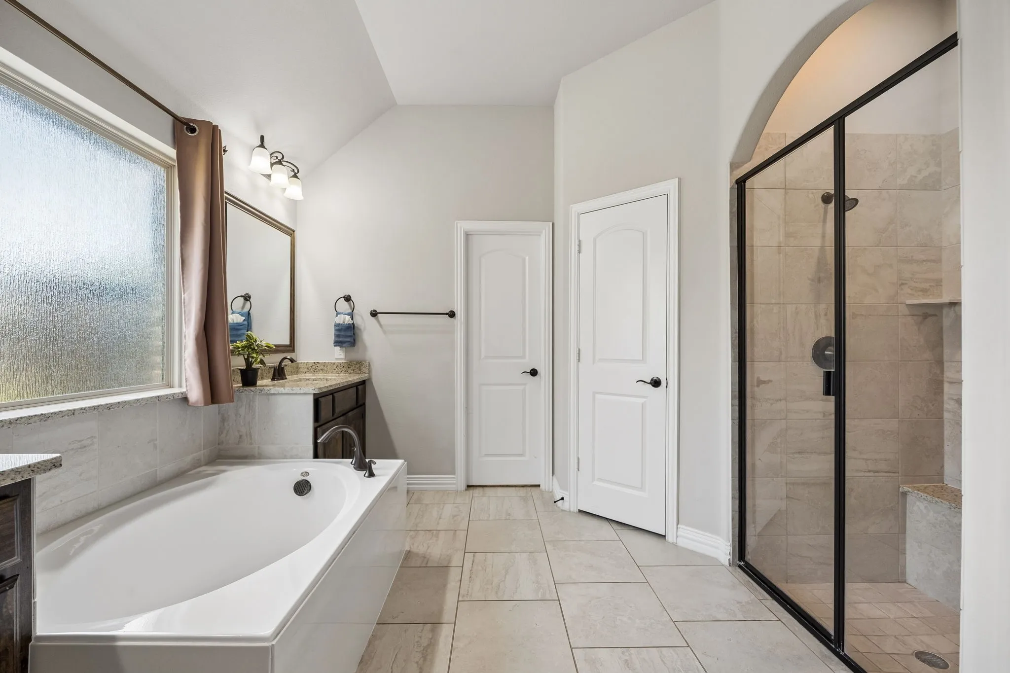 Single Family Residence For Sale in Dallas County , 3935 Wind Cave Bend, Irving, Texas 75063, 4 Bedrooms, 3 Bathrooms, 2 Garage spaces, 2,160 Sqft, built in 2017, Price $680,000, mls#21343539, Real Estate Agent in Irving, Homes For Sale in Dallas county, Homes For Sale in Irving, Realtor in Irving Texas, Real Estate Brokerage Independent Realty Texas, Luminita Cordes Realtor