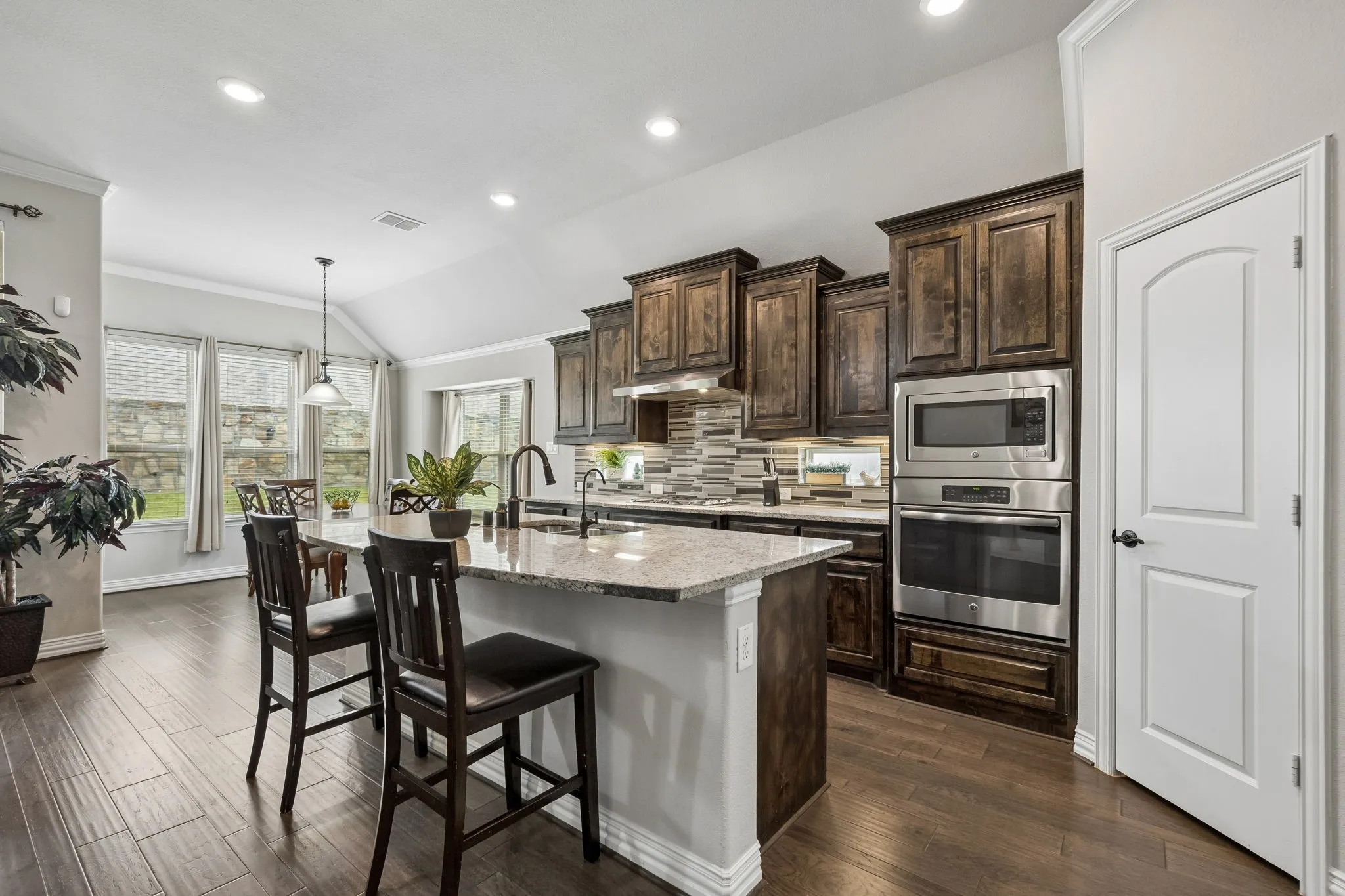 Single Family Residence For Sale in Dallas County , 3935 Wind Cave Bend, Irving, Texas 75063, 4 Bedrooms, 3 Bathrooms, 2 Garage spaces, 2,160 Sqft, built in 2017, Price $680,000, mls#21343539, Real Estate Agent in Irving, Homes For Sale in Dallas county, Homes For Sale in Irving, Realtor in Irving Texas, Real Estate Brokerage Independent Realty Texas, Luminita Cordes Realtor