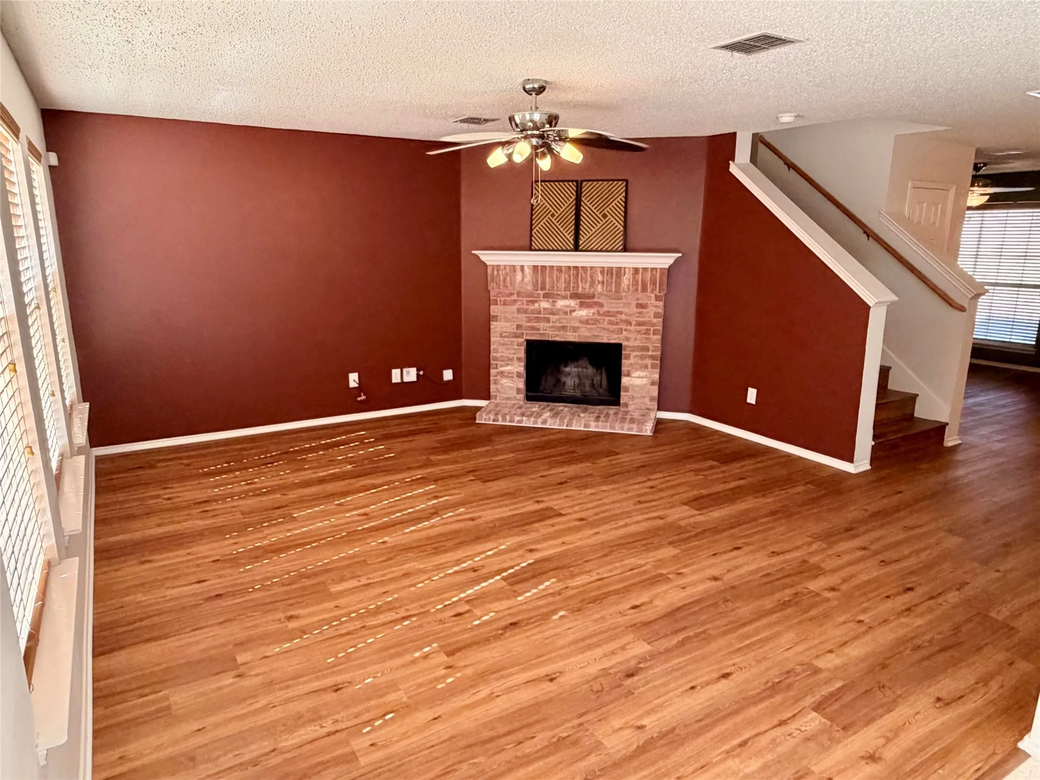Single Family Residence For Sale in Denton County , 1313 Dakota Trail, Krum, Texas 76249, 3 Bedrooms, 3 Bathrooms, 2 Garage spaces, 2,207 Sqft, built in 2003, Price $330,000, mls#21343569, Real Estate Agent in Krum, Homes For Sale in Denton county, Homes For Sale in Krum, Realtor in Krum Texas, Real Estate Brokerage Independent Realty Texas, Luminita Cordes Realtor