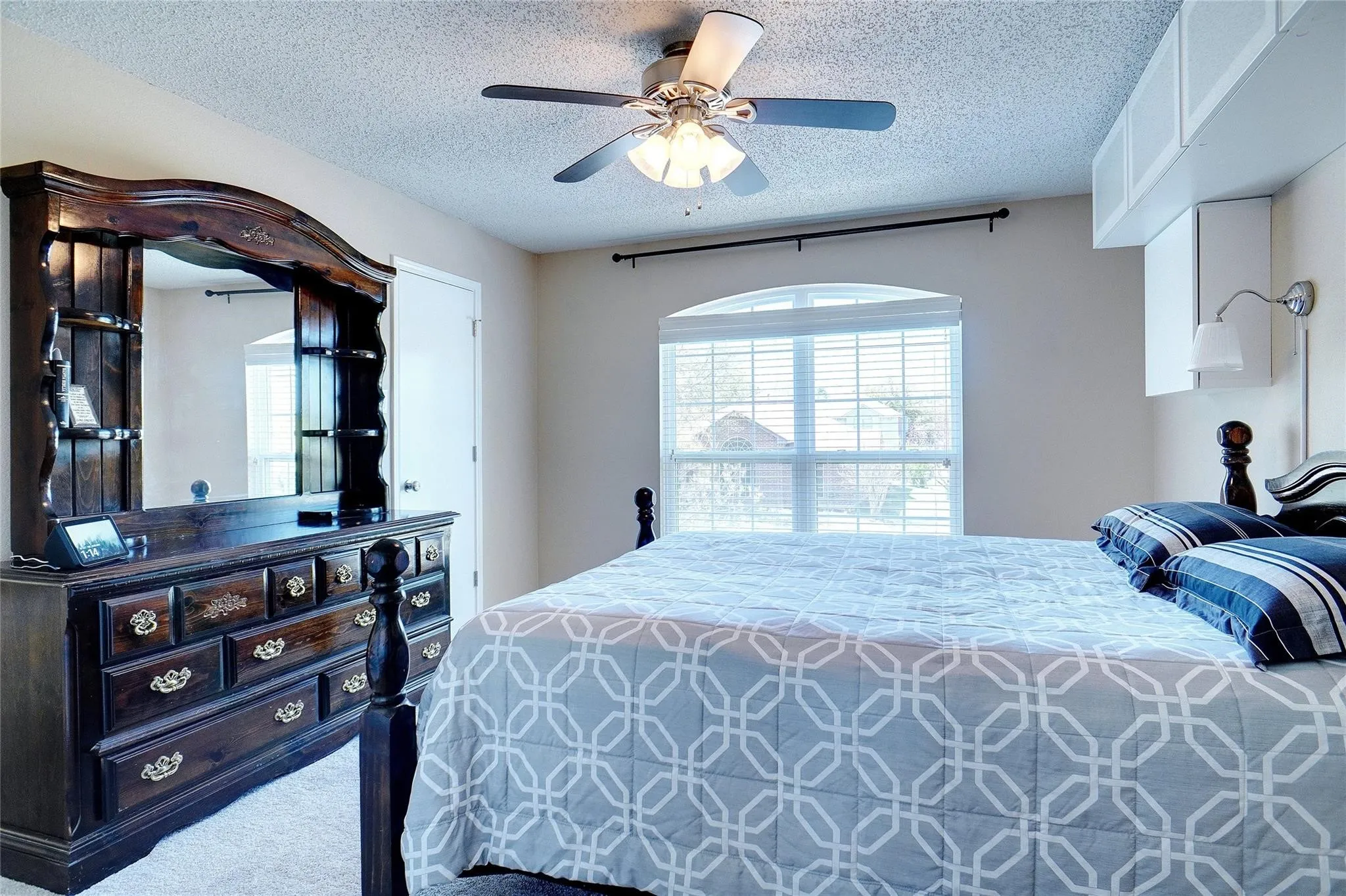 Single Family Residence For Rent in Denton County , 1703 Creekpoint Drive, Lewisville, Texas 75067, 3 Bedrooms, 3 Bathrooms, 2 Garage spaces, 1,466 Sqft, built in 1994, Price $2,400, mls#21332696, Real Estate Agent in Lewisville, Homes For Rent in Denton county, Homes For Rent in Lewisville, Realtor in Lewisville Texas, Real Estate Brokerage Independent Realty Texas, Luminita Cordes Realtor