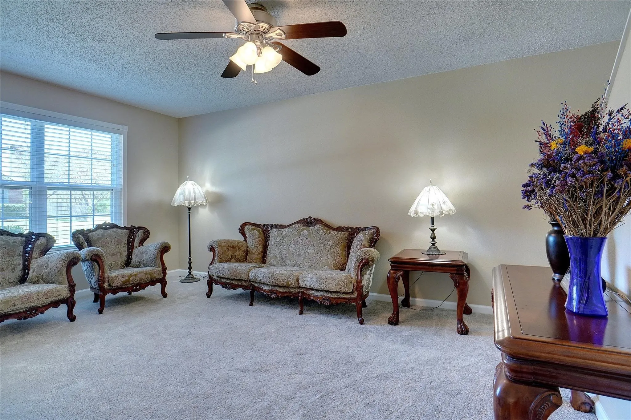 Single Family Residence For Rent in Denton County , 1703 Creekpoint Drive, Lewisville, Texas 75067, 3 Bedrooms, 3 Bathrooms, 2 Garage spaces, 1,466 Sqft, built in 1994, Price $2,400, mls#21332696, Real Estate Agent in Lewisville, Homes For Rent in Denton county, Homes For Rent in Lewisville, Realtor in Lewisville Texas, Real Estate Brokerage Independent Realty Texas, Luminita Cordes Realtor