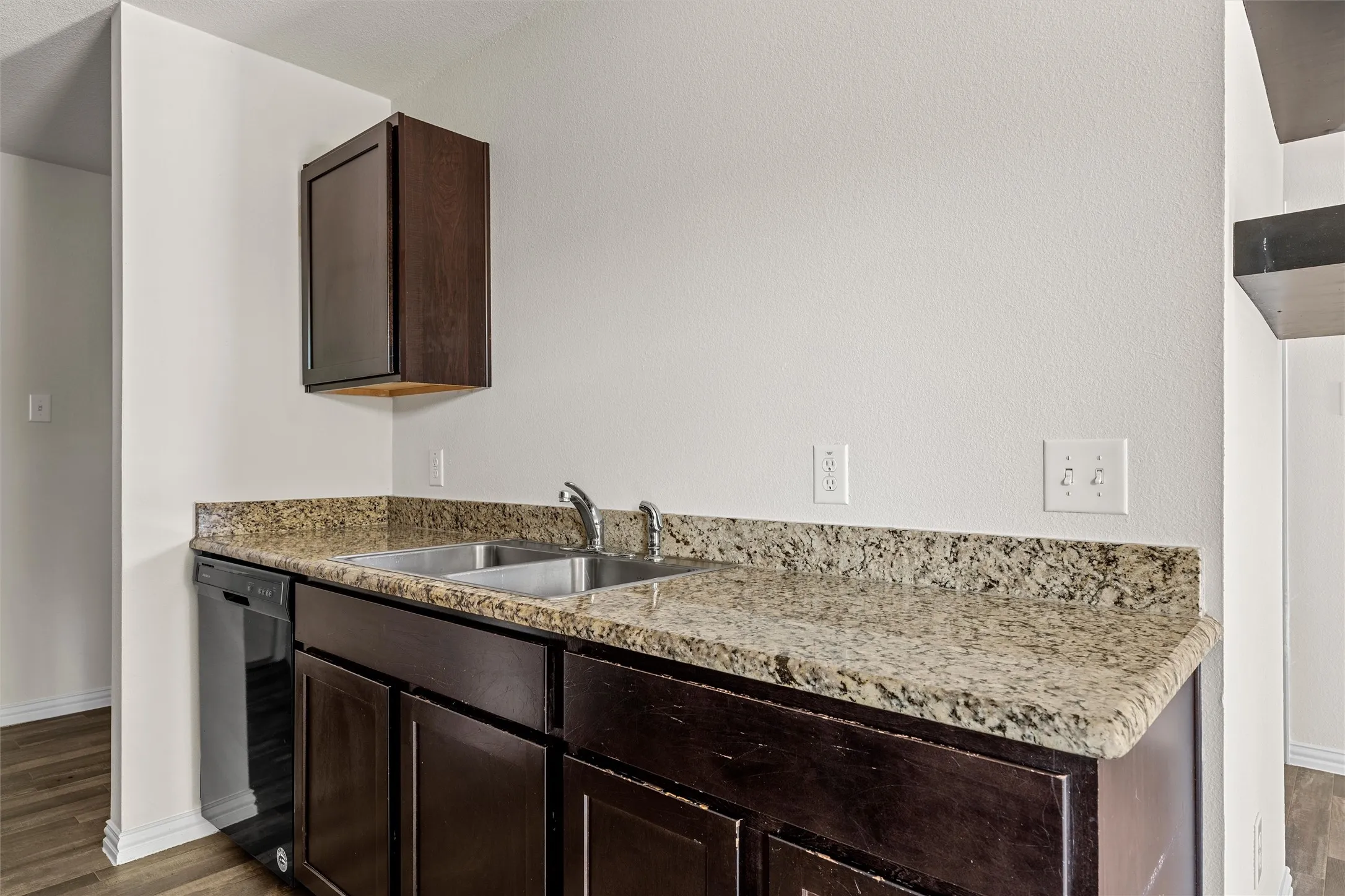 Single Family Residence For Sale in Mc Lennan County , 2724 Sarah Street, Waco, Texas 76706, 3 Bedroom, 2 Bathroom, Garage spaces, 1,090 Sqft, built in 2020, mls#21342470, Real Estate Agent in Waco, Homes For Sale in Mc Lennan county, Homes For Sale in Waco, Realtor in Waco Texas, Real Estate Brokerage Independent Realty Texas, Luminita Cordes Realtor