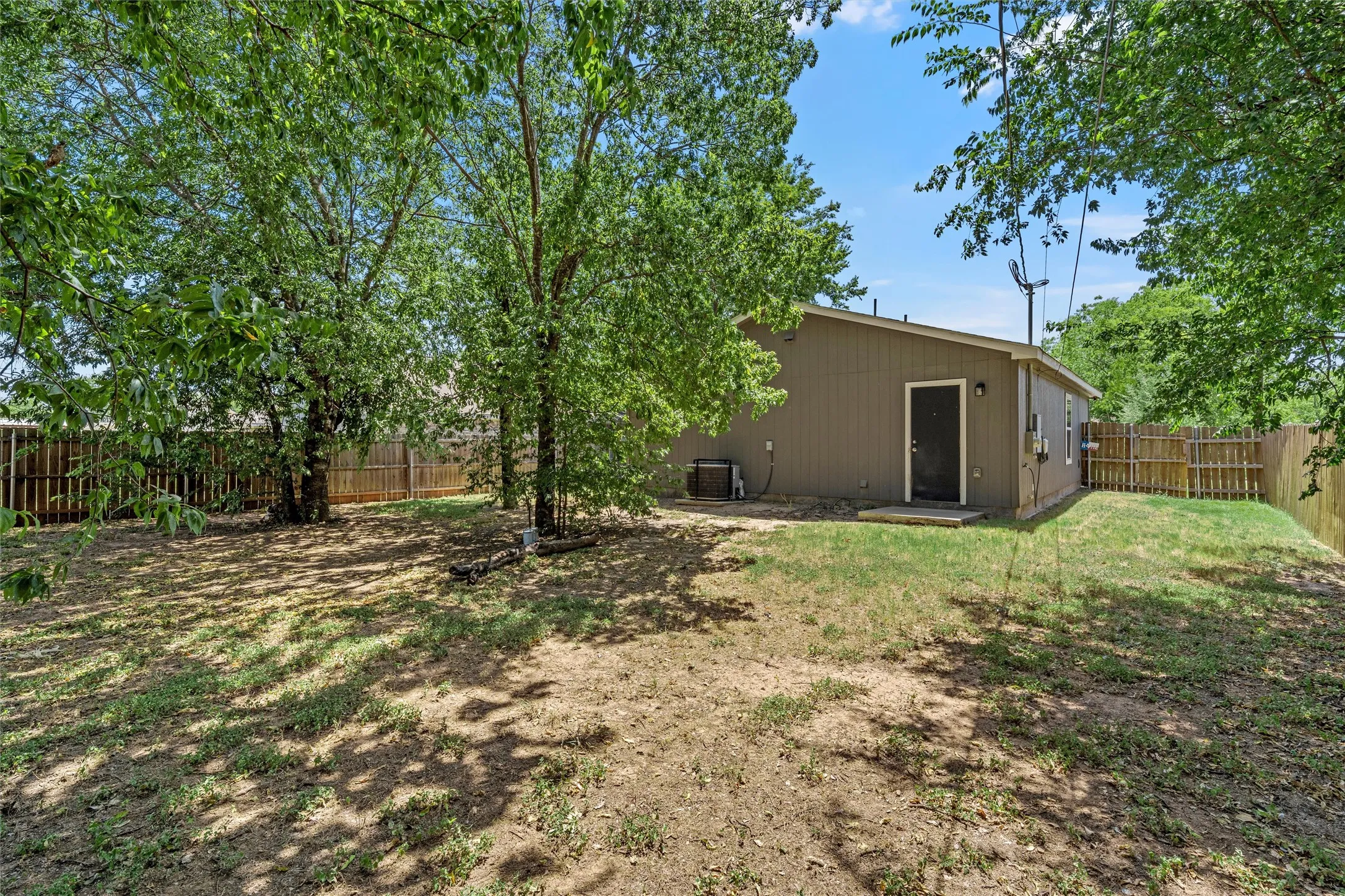 Single Family Residence For Sale in Mc Lennan County , 2724 Sarah Street, Waco, Texas 76706, 3 Bedroom, 2 Bathroom, Garage spaces, 1,090 Sqft, built in 2020, mls#21342470, Real Estate Agent in Waco, Homes For Sale in Mc Lennan county, Homes For Sale in Waco, Realtor in Waco Texas, Real Estate Brokerage Independent Realty Texas, Luminita Cordes Realtor