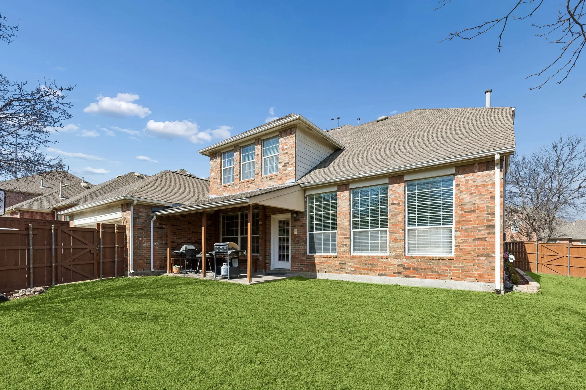 Single Family Residence For Sale in Dallas County , 1200 Cedar Valley Drive, Irving, Texas 75063, 5 Bedroom, 4 Bathroom, 2 Garage spaces, 4,041 Sqft, built in 2002, mls#21343567, Real Estate Agent in Irving, Homes For Sale in Dallas county, Homes For Sale in Irving, Realtor in Irving Texas, Real Estate Brokerage Independent Realty Texas, Luminita Cordes Realtor