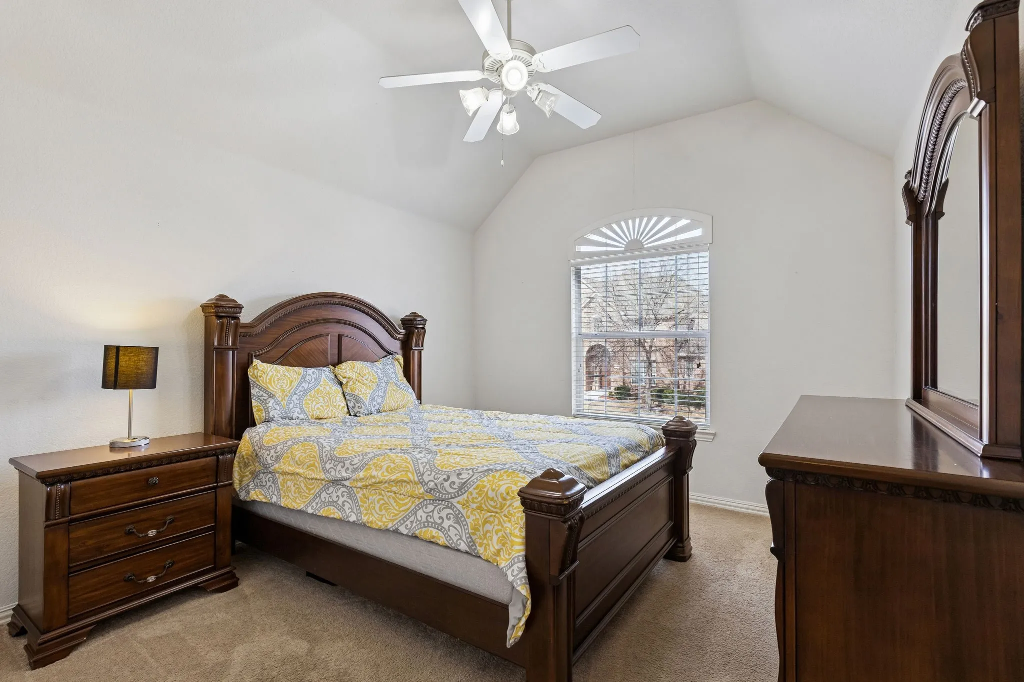 Single Family Residence For Sale in Dallas County , 1200 Cedar Valley Drive, Irving, Texas 75063, 5 Bedroom, 4 Bathroom, 2 Garage spaces, 4,041 Sqft, built in 2002, mls#21343567, Real Estate Agent in Irving, Homes For Sale in Dallas county, Homes For Sale in Irving, Realtor in Irving Texas, Real Estate Brokerage Independent Realty Texas, Luminita Cordes Realtor