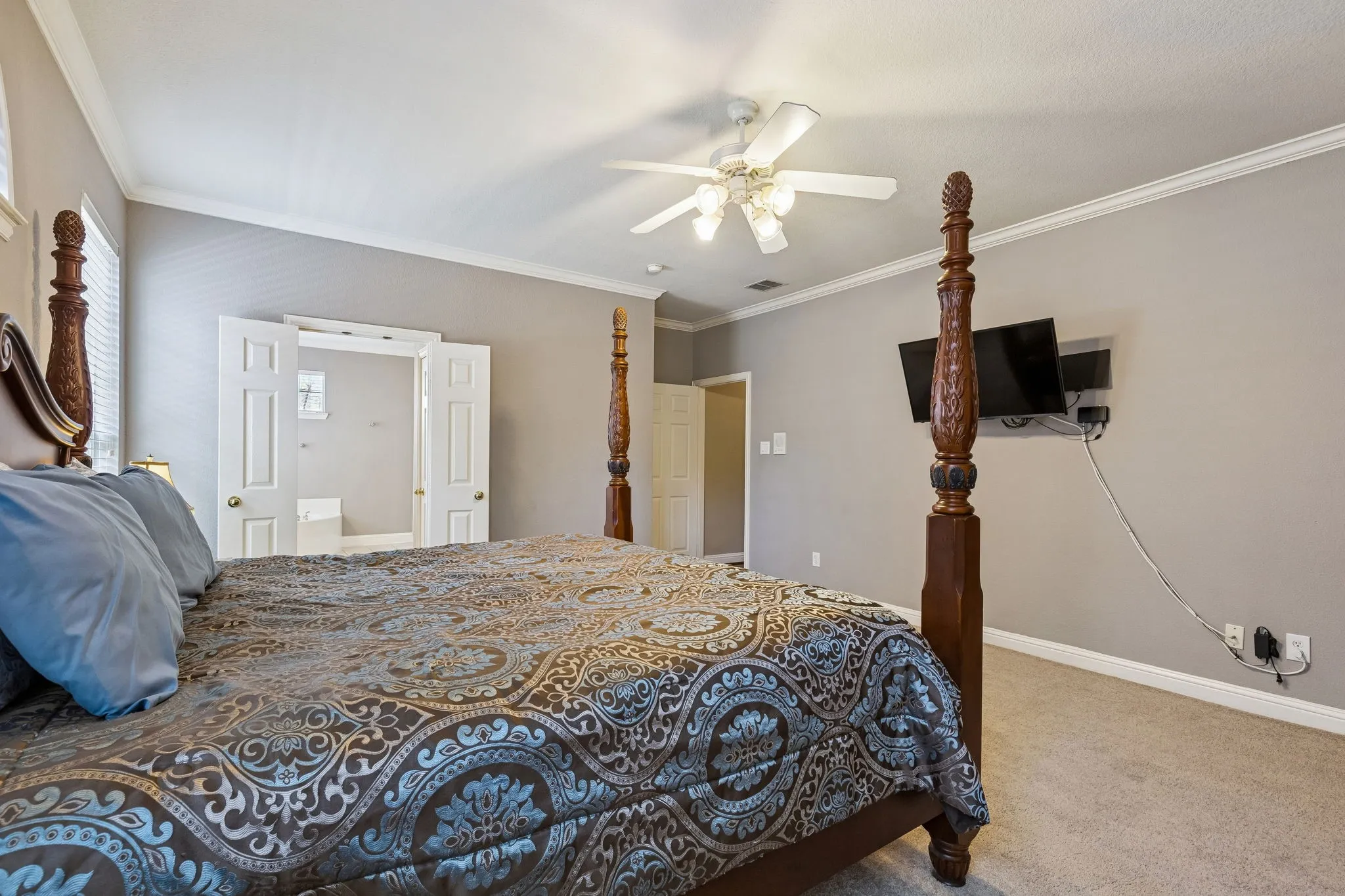 Single Family Residence For Sale in Dallas County , 1200 Cedar Valley Drive, Irving, Texas 75063, 5 Bedroom, 4 Bathroom, 2 Garage spaces, 4,041 Sqft, built in 2002, mls#21343567, Real Estate Agent in Irving, Homes For Sale in Dallas county, Homes For Sale in Irving, Realtor in Irving Texas, Real Estate Brokerage Independent Realty Texas, Luminita Cordes Realtor