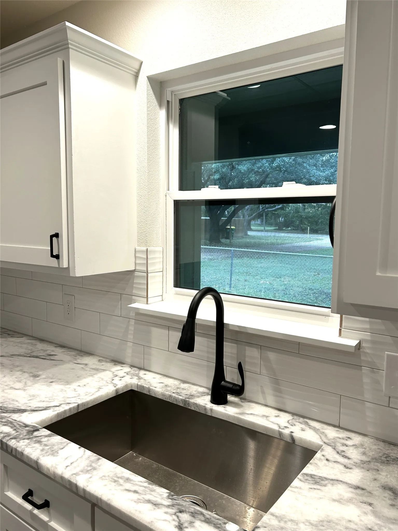 Single Family Residence For Rent in Johnson County , 405 S 6th Street, Grandview, Texas 76050, 3 Bedroom, 2 Bathroom, 2 Garage spaces, 1,756 Sqft, built in 2024, mls#21343581, Real Estate Agent in Grandview, Homes For Rent in Johnson county, Homes For Rent in Grandview, Realtor in Grandview Texas, Real Estate Brokerage Independent Realty Texas, Luminita Cordes Realtor