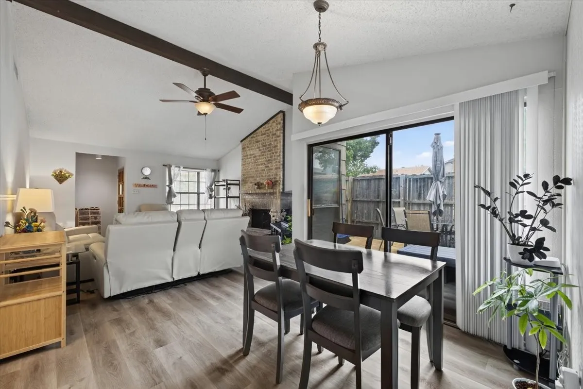 Townhouse For Sale in Dallas County , 2802 Southern Cross Drive, Garland, Texas 75044, 2 Bedroom, 2 Bathroom, 1 Garage spaces, 1,014 Sqft, built in 1977, mls#21343608, Real Estate Agent in Garland, Homes For Sale in Dallas county, Homes For Sale in Garland, Realtor in Garland Texas, Real Estate Brokerage Independent Realty Texas, Luminita Cordes Realtor