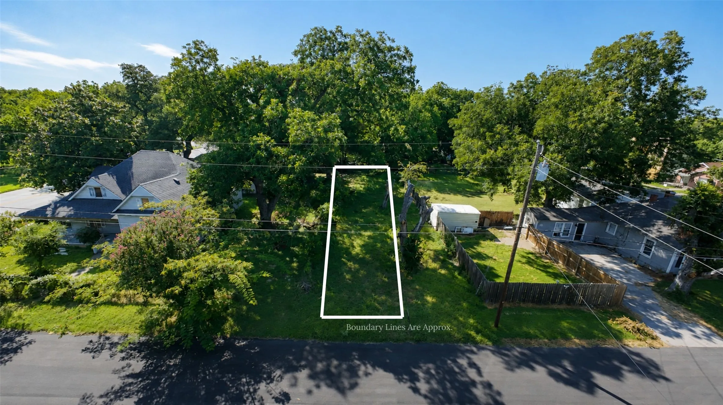 Unimproved Land For Sale in Mc Lennan County , 810 Rusk Street, Waco, Texas 76704, 0, 0, Garage spaces, 0 Sqft, built in 0, Price $15,000, mls#21339650, Real Estate Agent in Waco, Homes For Sale in Mc Lennan county, Homes For Sale in Waco, Realtor in Waco Texas, Real Estate Brokerage Independent Realty Texas, Luminita Cordes Realtor