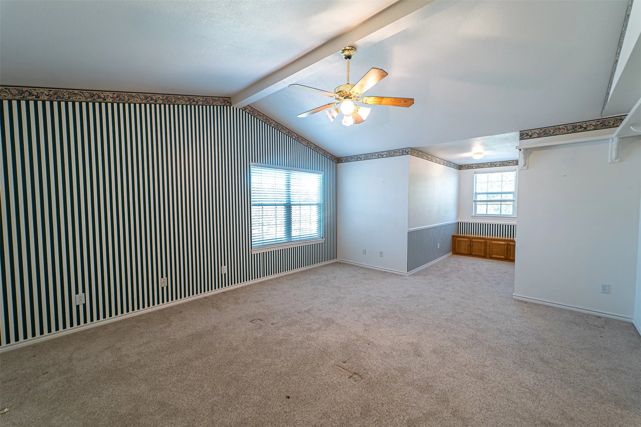 Single Family Residence For Sale in Taylor County , 102 Five Oaks Road, Abilene, Texas 79606, 3 Bedroom, 2 Bathroom, 2 Garage spaces, 2,576 Sqft, built in 1994, mls#21314305, Real Estate Agent in Abilene, Homes For Sale in Taylor county, Homes For Sale in Abilene, Realtor in Abilene Texas, Real Estate Brokerage Independent Realty Texas, Luminita Cordes Realtor
