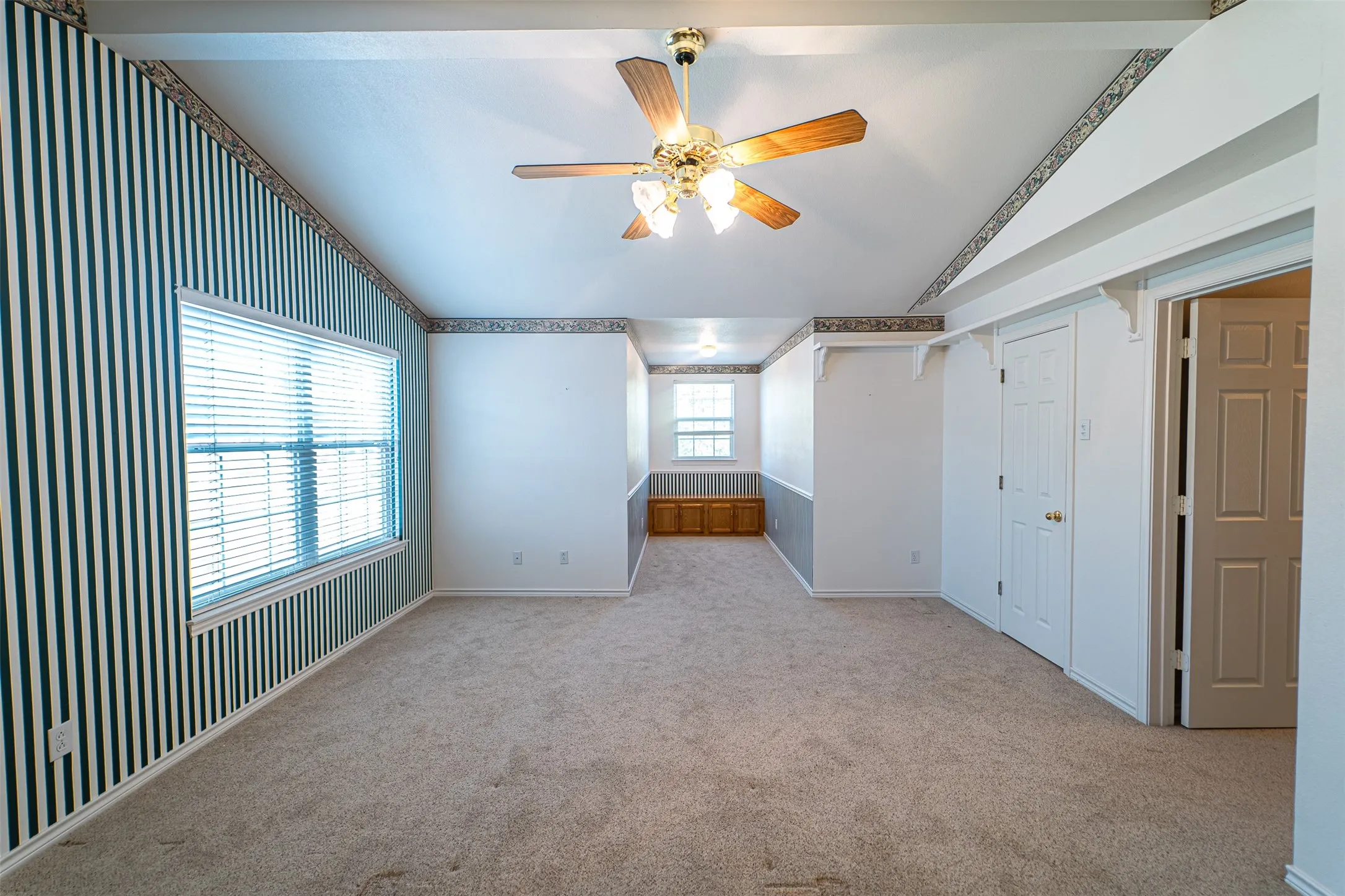 Single Family Residence For Sale in Taylor County , 102 Five Oaks Road, Abilene, Texas 79606, 3 Bedroom, 2 Bathroom, 2 Garage spaces, 2,576 Sqft, built in 1994, mls#21314305, Real Estate Agent in Abilene, Homes For Sale in Taylor county, Homes For Sale in Abilene, Realtor in Abilene Texas, Real Estate Brokerage Independent Realty Texas, Luminita Cordes Realtor