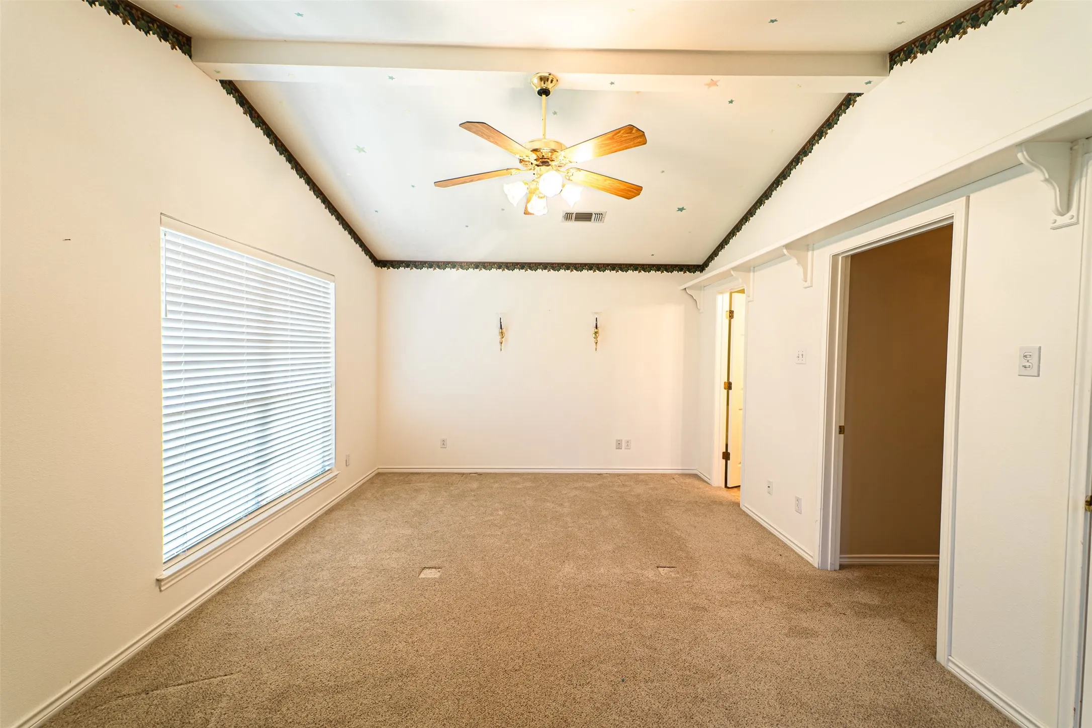 Single Family Residence For Sale in Taylor County , 102 Five Oaks Road, Abilene, Texas 79606, 3 Bedroom, 2 Bathroom, 2 Garage spaces, 2,576 Sqft, built in 1994, mls#21314305, Real Estate Agent in Abilene, Homes For Sale in Taylor county, Homes For Sale in Abilene, Realtor in Abilene Texas, Real Estate Brokerage Independent Realty Texas, Luminita Cordes Realtor