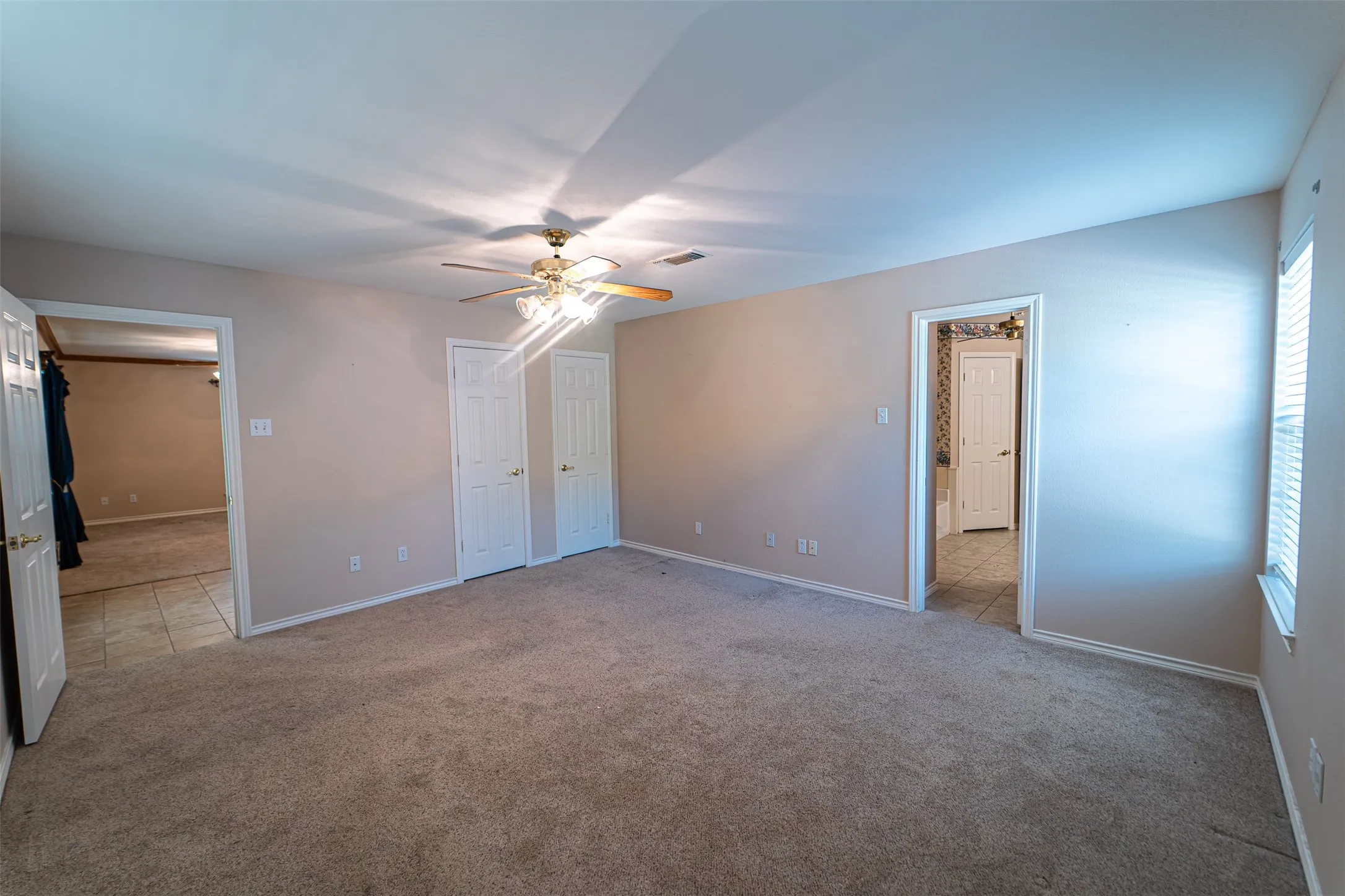 Single Family Residence For Sale in Taylor County , 102 Five Oaks Road, Abilene, Texas 79606, 3 Bedroom, 2 Bathroom, 2 Garage spaces, 2,576 Sqft, built in 1994, mls#21314305, Real Estate Agent in Abilene, Homes For Sale in Taylor county, Homes For Sale in Abilene, Realtor in Abilene Texas, Real Estate Brokerage Independent Realty Texas, Luminita Cordes Realtor