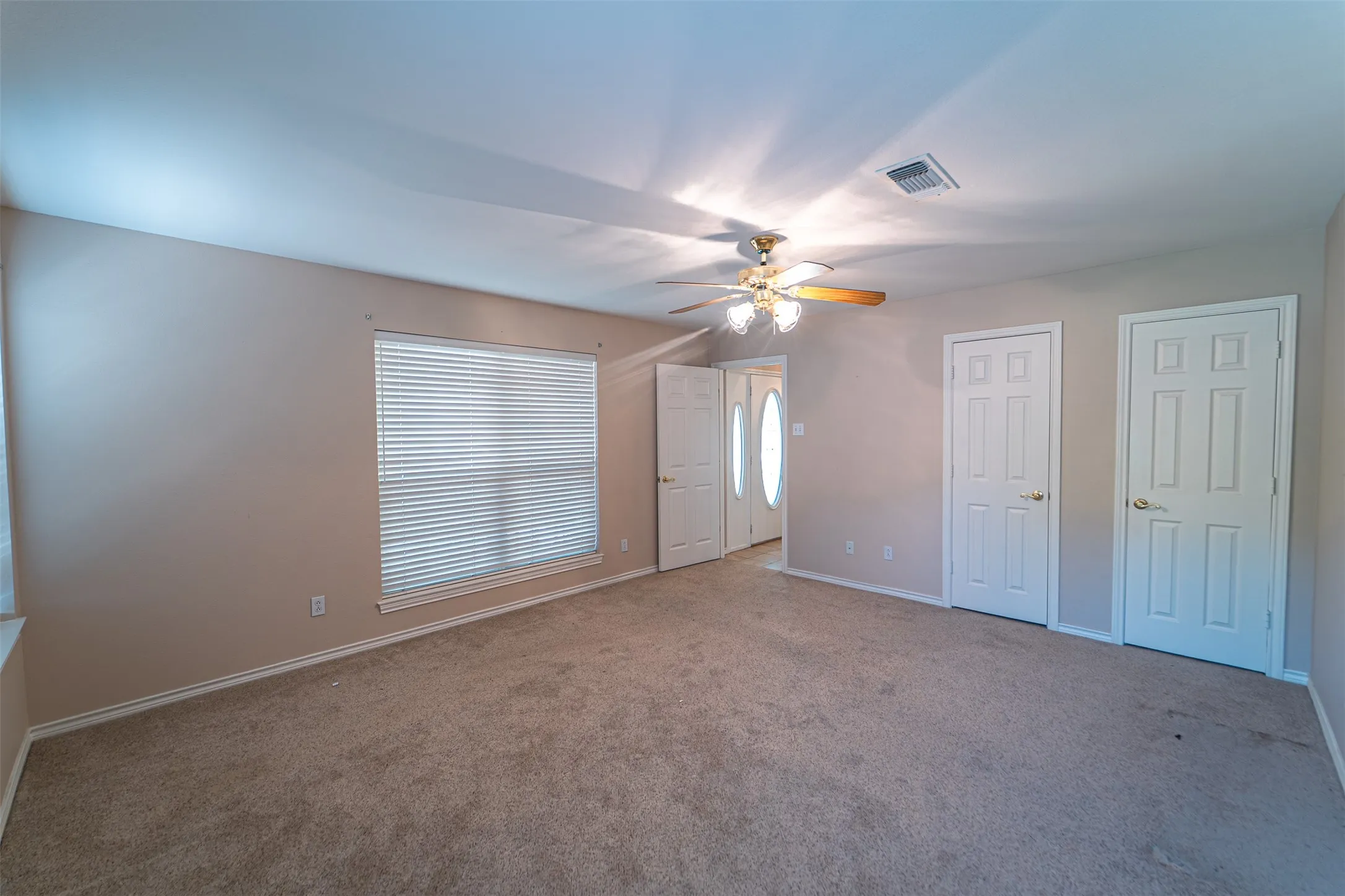 Single Family Residence For Sale in Taylor County , 102 Five Oaks Road, Abilene, Texas 79606, 3 Bedroom, 2 Bathroom, 2 Garage spaces, 2,576 Sqft, built in 1994, mls#21314305, Real Estate Agent in Abilene, Homes For Sale in Taylor county, Homes For Sale in Abilene, Realtor in Abilene Texas, Real Estate Brokerage Independent Realty Texas, Luminita Cordes Realtor
