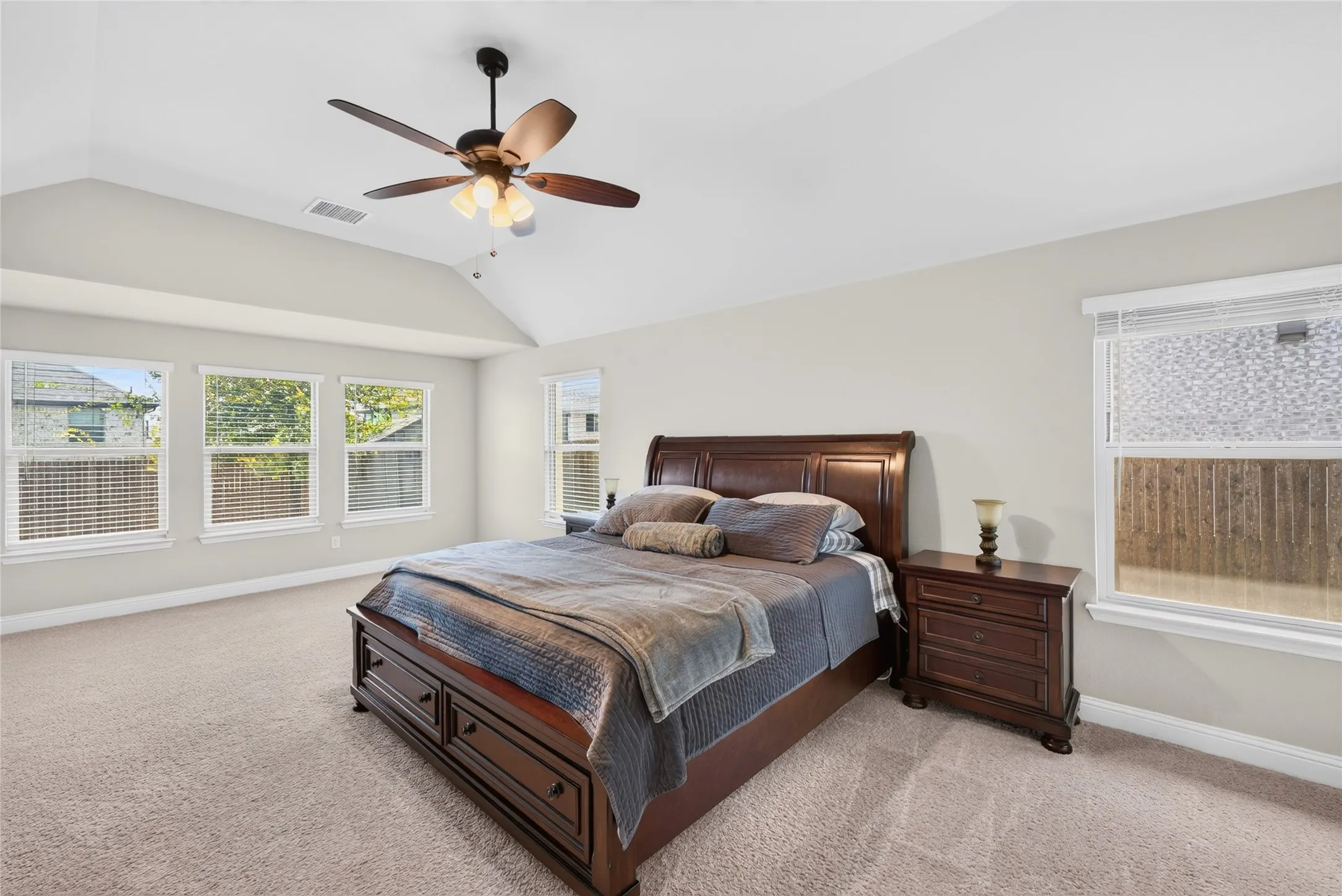 Single Family Residence For Sale in Collin County , 1301 Park Vista Drive, Anna, Texas 75409, 4 Bedrooms, 2 Bathrooms, 2 Garage spaces, 2,329 Sqft, built in 2021, Price $449,000, mls#21342898, Real Estate Agent in Anna, Homes For Sale in Collin county, Homes For Sale in Anna, Realtor in Anna Texas, Real Estate Brokerage Independent Realty Texas, Luminita Cordes Realtor