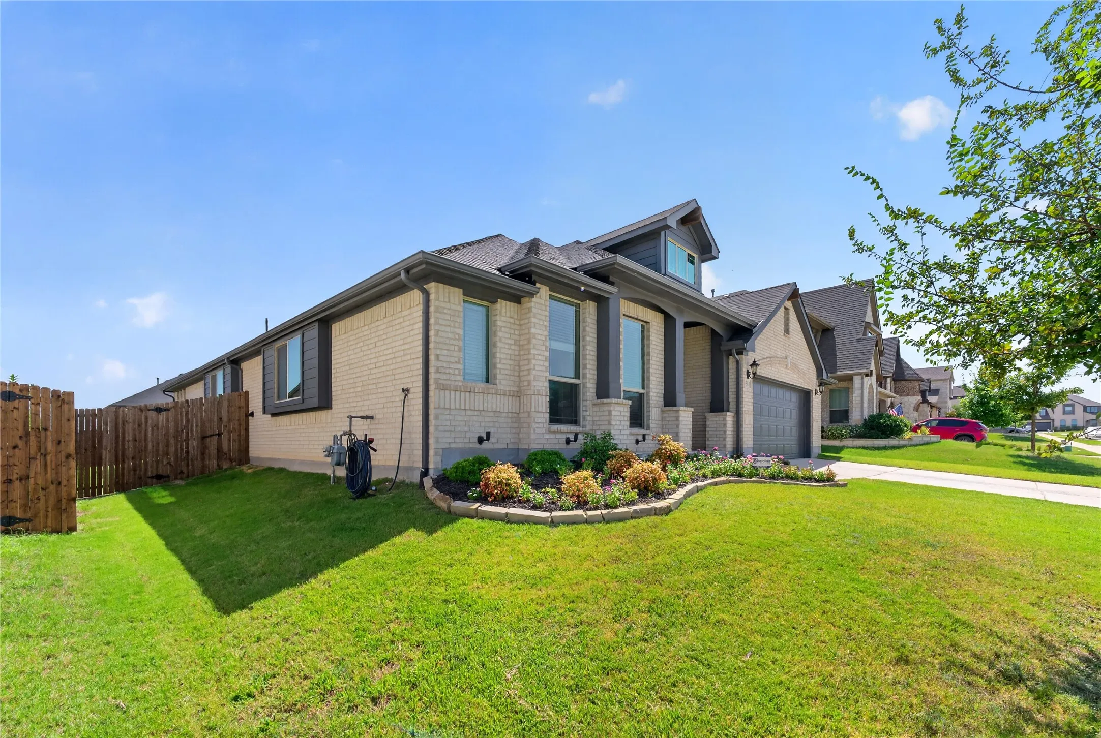 Single Family Residence For Sale in Collin County , 1301 Park Vista Drive, Anna, Texas 75409, 4 Bedrooms, 2 Bathrooms, 2 Garage spaces, 2,329 Sqft, built in 2021, Price $449,000, mls#21342898, Real Estate Agent in Anna, Homes For Sale in Collin county, Homes For Sale in Anna, Realtor in Anna Texas, Real Estate Brokerage Independent Realty Texas, Luminita Cordes Realtor