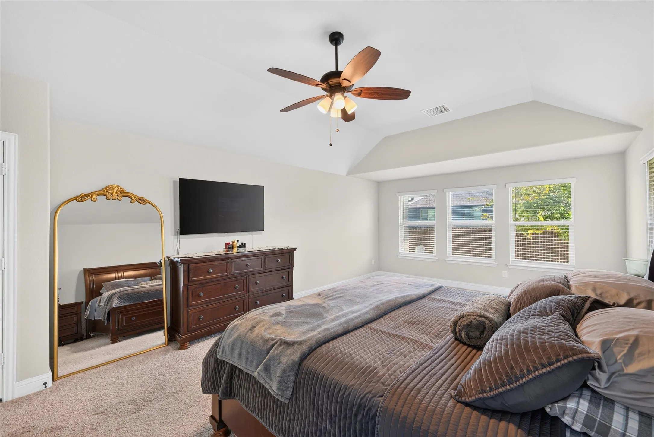 Single Family Residence For Sale in Collin County , 1301 Park Vista Drive, Anna, Texas 75409, 4 Bedrooms, 2 Bathrooms, 2 Garage spaces, 2,329 Sqft, built in 2021, Price $449,000, mls#21342898, Real Estate Agent in Anna, Homes For Sale in Collin county, Homes For Sale in Anna, Realtor in Anna Texas, Real Estate Brokerage Independent Realty Texas, Luminita Cordes Realtor