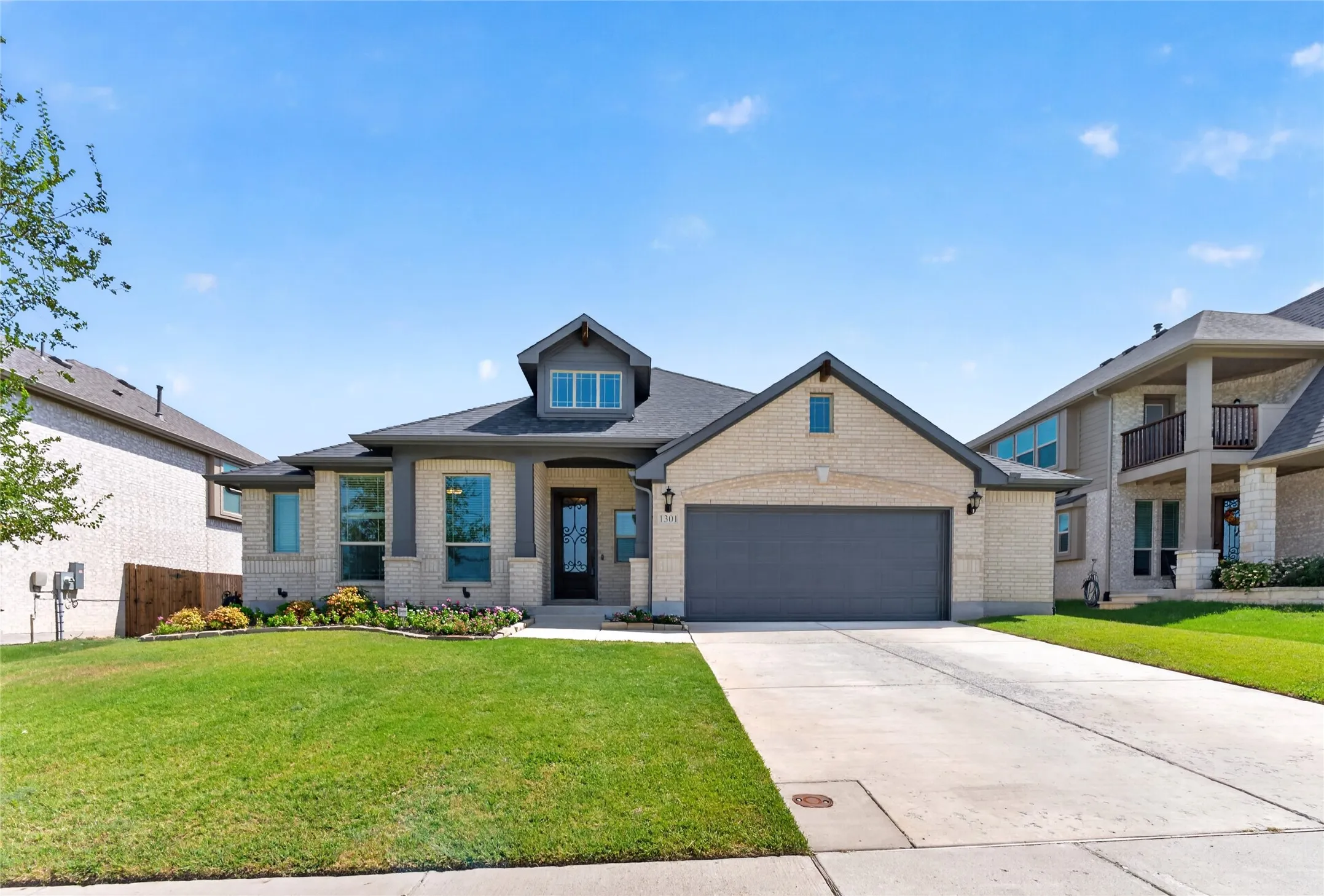 Single Family Residence For Sale in Collin County , 1301 Park Vista Drive, Anna, Texas 75409, 4 Bedrooms, 2 Bathrooms, 2 Garage spaces, 2,329 Sqft, built in 2021, Price $449,000, mls#21342898, Real Estate Agent in Anna, Homes For Sale in Collin county, Homes For Sale in Anna, Realtor in Anna Texas, Real Estate Brokerage Independent Realty Texas, Luminita Cordes Realtor
