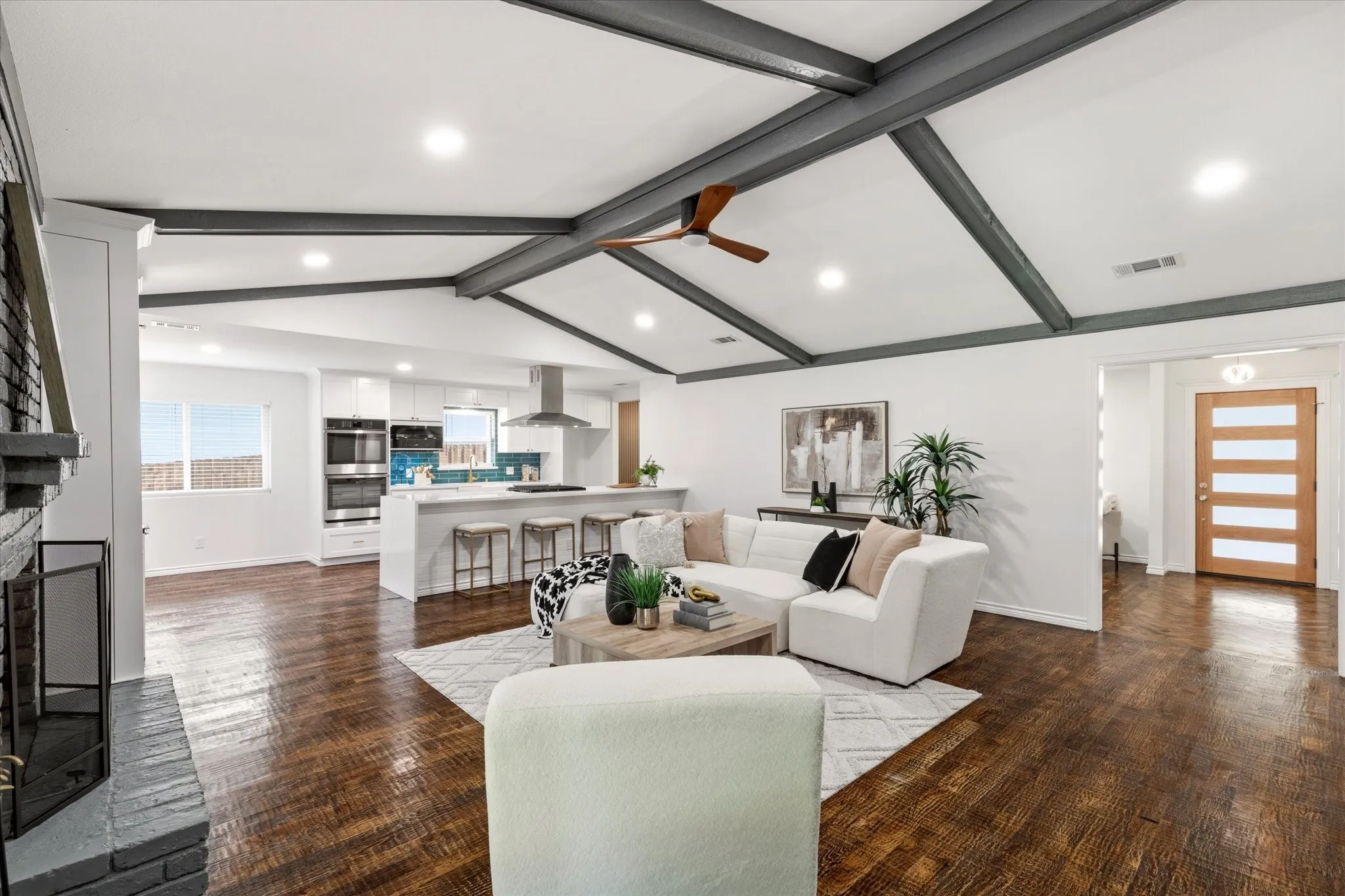 Single Family Residence For Sale in Dallas County , 4837 Ashbrook Road, Dallas, Texas 75227, 4 Bedroom, 3 Bathroom, 2 Garage spaces, 2,328 Sqft, built in 1970, mls#21343523, Real Estate Agent in Dallas, Homes For Sale in Dallas county, Homes For Sale in Dallas, Realtor in Dallas Texas, Real Estate Brokerage Independent Realty Texas, Luminita Cordes Realtor