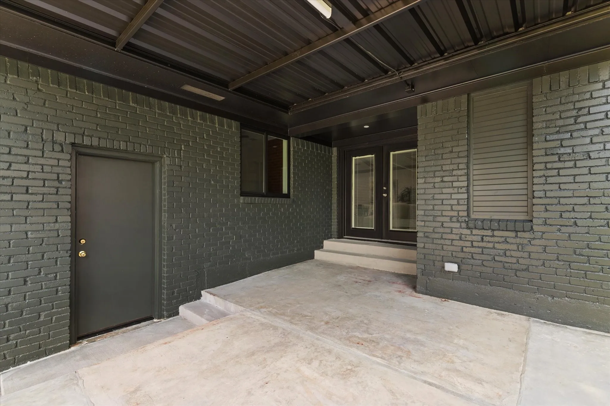 Single Family Residence For Sale in Dallas County , 4837 Ashbrook Road, Dallas, Texas 75227, 4 Bedroom, 3 Bathroom, 2 Garage spaces, 2,328 Sqft, built in 1970, mls#21343523, Real Estate Agent in Dallas, Homes For Sale in Dallas county, Homes For Sale in Dallas, Realtor in Dallas Texas, Real Estate Brokerage Independent Realty Texas, Luminita Cordes Realtor