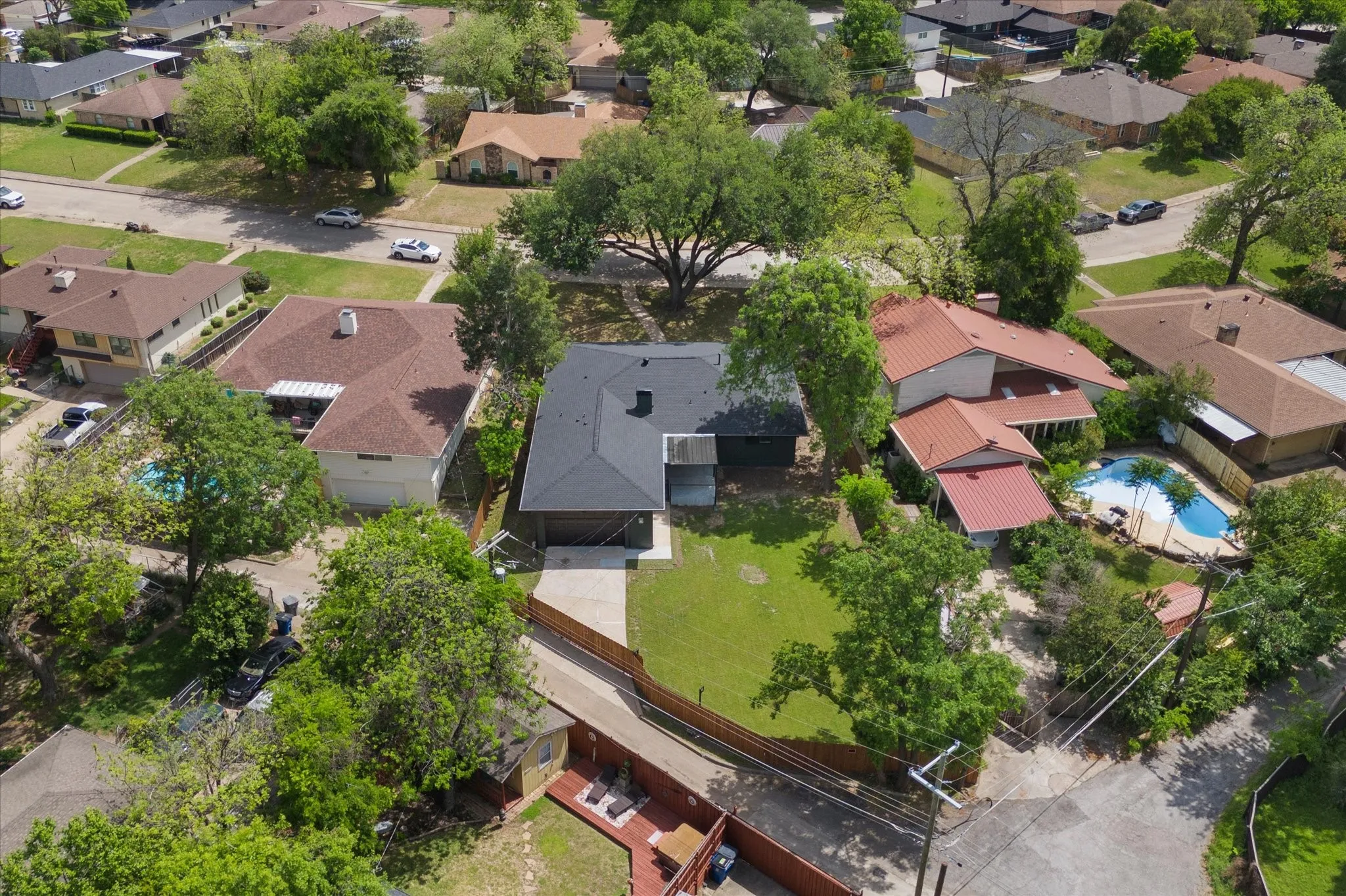Single Family Residence For Sale in Dallas County , 4837 Ashbrook Road, Dallas, Texas 75227, 4 Bedroom, 3 Bathroom, 2 Garage spaces, 2,328 Sqft, built in 1970, mls#21343523, Real Estate Agent in Dallas, Homes For Sale in Dallas county, Homes For Sale in Dallas, Realtor in Dallas Texas, Real Estate Brokerage Independent Realty Texas, Luminita Cordes Realtor