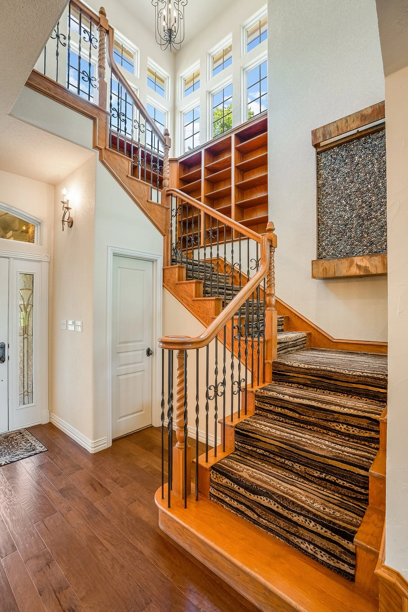 Single Family Residence For Sale in Hood County , 5809 Nutcracker Drive, Granbury, Texas 76049, 4 Bedroom, 4 Bathroom, 3 Garage spaces, 3,916 Sqft, built in 2001, mls#21335903, Real Estate Agent in Granbury, Homes For Sale in Hood county, Homes For Sale in Granbury, Realtor in Granbury Texas, Real Estate Brokerage Independent Realty Texas, Luminita Cordes Realtor