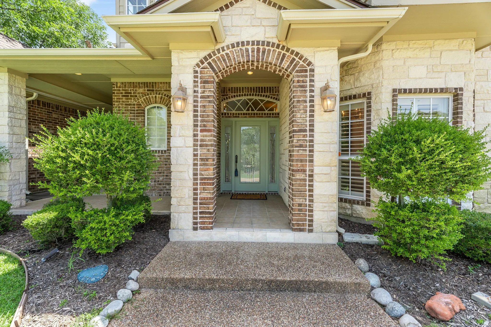 Single Family Residence For Sale in Hood County , 5809 Nutcracker Drive, Granbury, Texas 76049, 4 Bedroom, 4 Bathroom, 3 Garage spaces, 3,916 Sqft, built in 2001, mls#21335903, Real Estate Agent in Granbury, Homes For Sale in Hood county, Homes For Sale in Granbury, Realtor in Granbury Texas, Real Estate Brokerage Independent Realty Texas, Luminita Cordes Realtor
