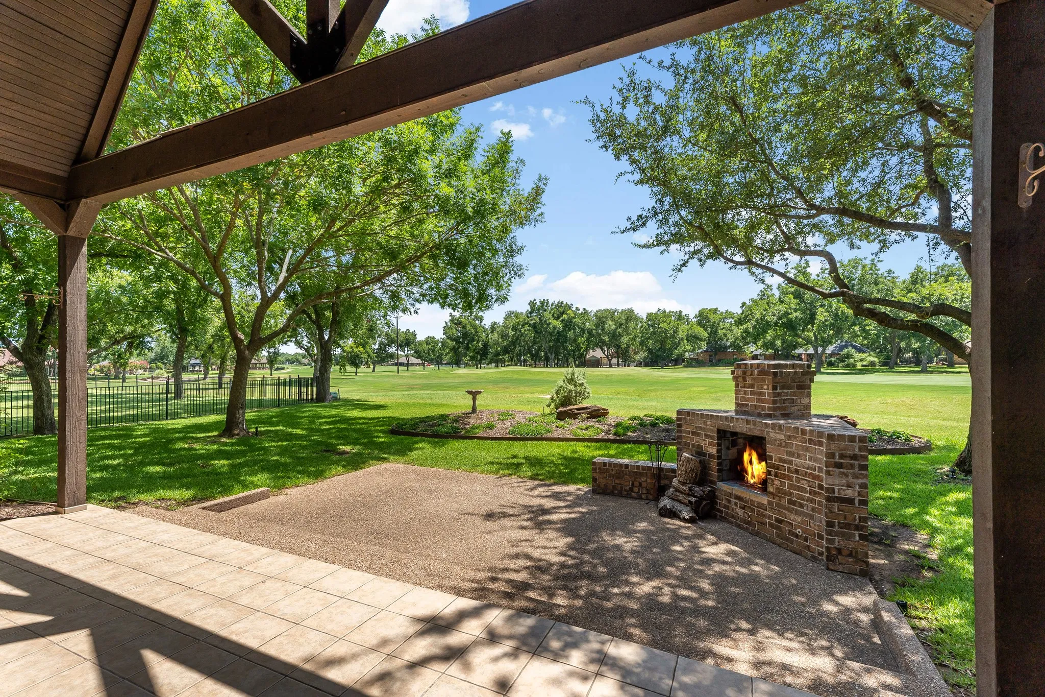 Single Family Residence For Sale in Hood County , 5809 Nutcracker Drive, Granbury, Texas 76049, 4 Bedroom, 4 Bathroom, 3 Garage spaces, 3,916 Sqft, built in 2001, mls#21335903, Real Estate Agent in Granbury, Homes For Sale in Hood county, Homes For Sale in Granbury, Realtor in Granbury Texas, Real Estate Brokerage Independent Realty Texas, Luminita Cordes Realtor