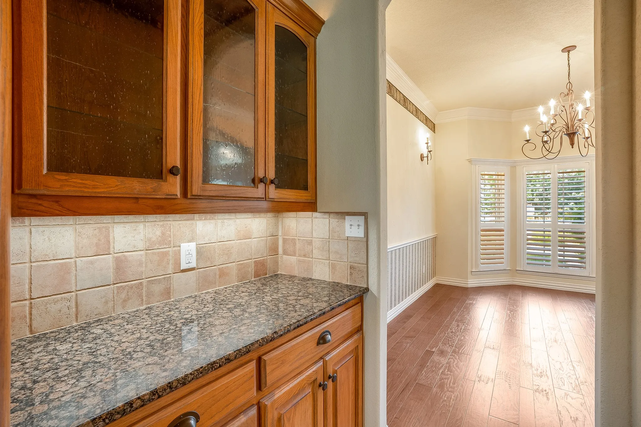 Single Family Residence For Sale in Hood County , 5809 Nutcracker Drive, Granbury, Texas 76049, 4 Bedroom, 4 Bathroom, 3 Garage spaces, 3,916 Sqft, built in 2001, mls#21335903, Real Estate Agent in Granbury, Homes For Sale in Hood county, Homes For Sale in Granbury, Realtor in Granbury Texas, Real Estate Brokerage Independent Realty Texas, Luminita Cordes Realtor