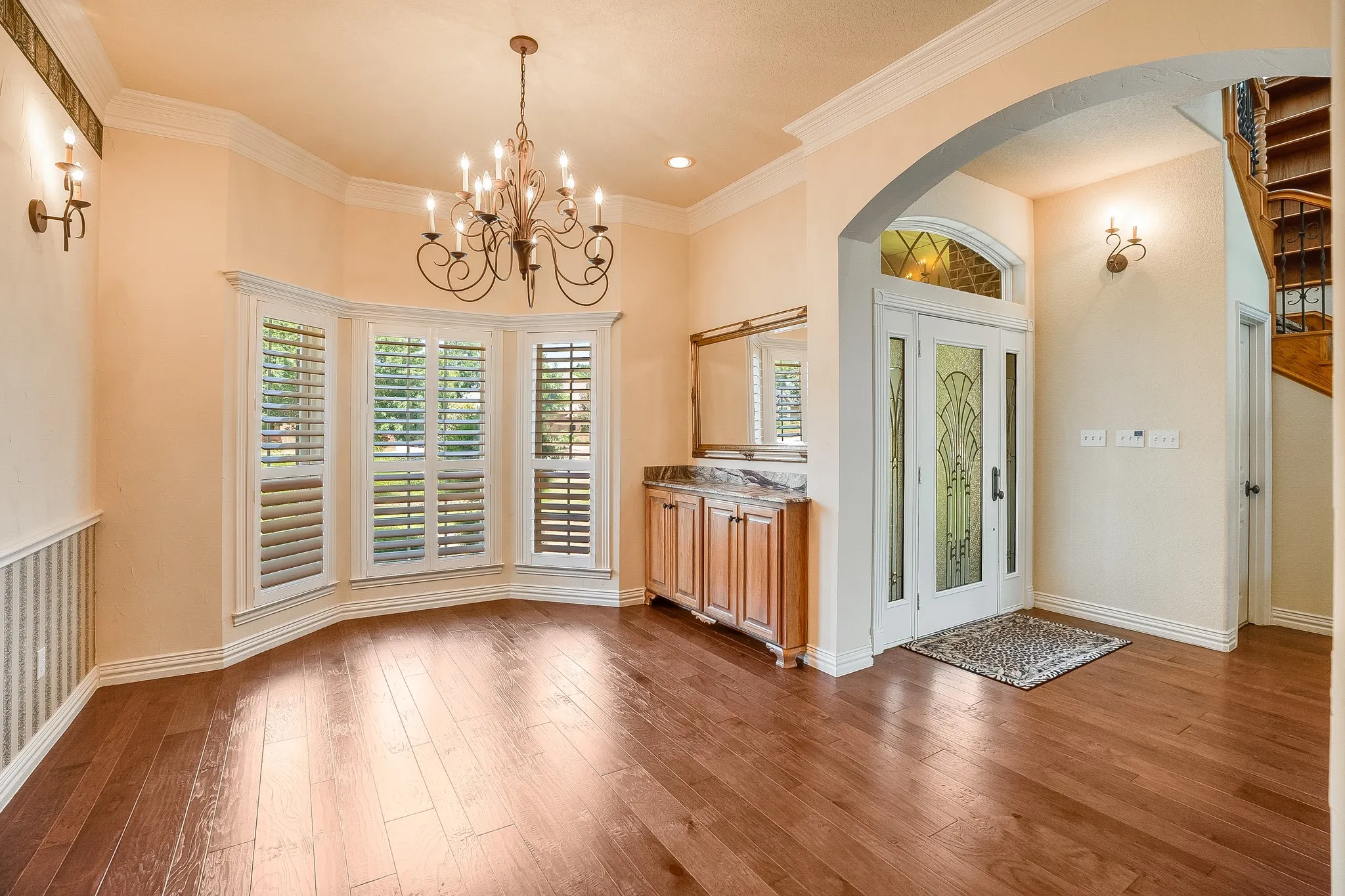 Single Family Residence For Sale in Hood County , 5809 Nutcracker Drive, Granbury, Texas 76049, 4 Bedroom, 4 Bathroom, 3 Garage spaces, 3,916 Sqft, built in 2001, mls#21335903, Real Estate Agent in Granbury, Homes For Sale in Hood county, Homes For Sale in Granbury, Realtor in Granbury Texas, Real Estate Brokerage Independent Realty Texas, Luminita Cordes Realtor