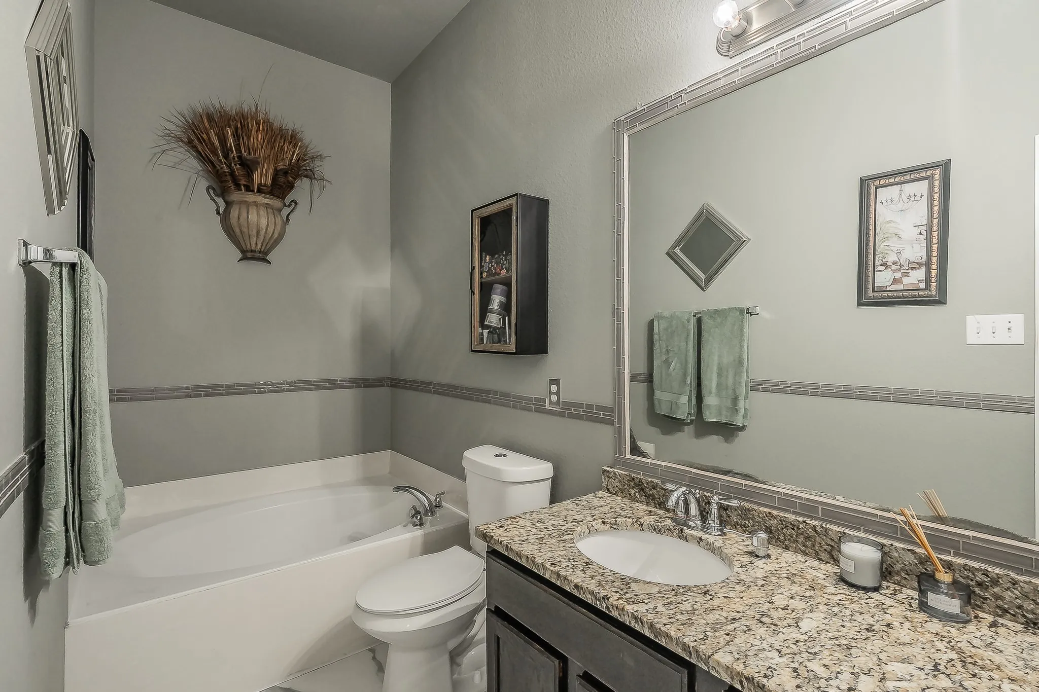 Single Family Residence For Sale in Tarrant County , 1240 Camden Yard Drive, Fort Worth, Texas 76028, 4 Bedroom, 2 Bathroom, 2 Garage spaces, 1,887 Sqft, built in 2011, mls#21337058, Real Estate Agent in Fort Worth, Homes For Sale in Tarrant county, Homes For Sale in Fort Worth, Realtor in Fort Worth Texas, Real Estate Brokerage Independent Realty Texas, Luminita Cordes Realtor